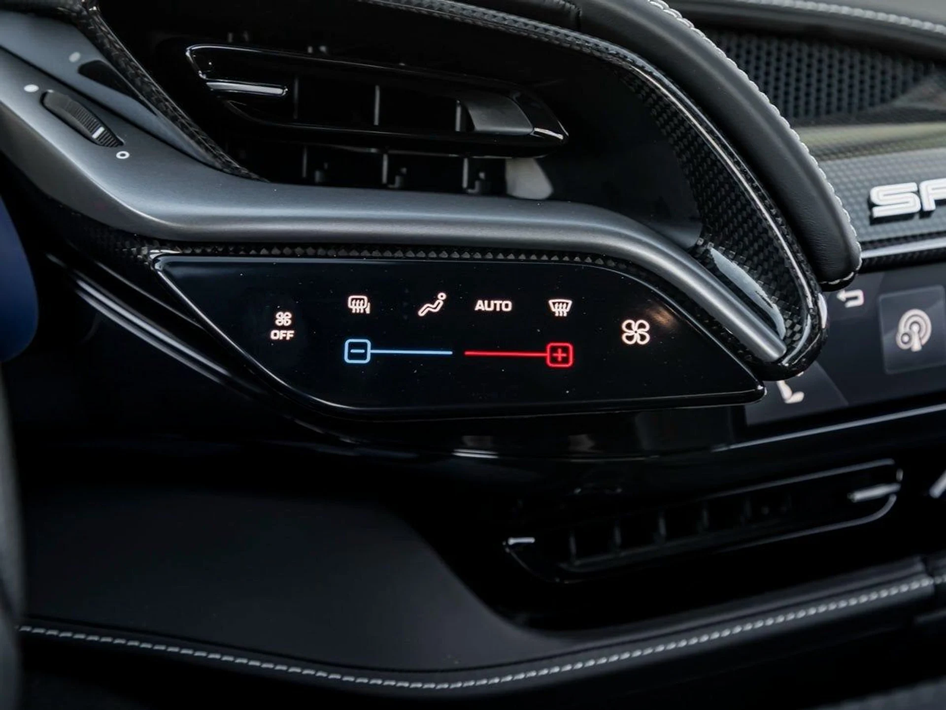 mph018_2608512847_19_4fee15b02e