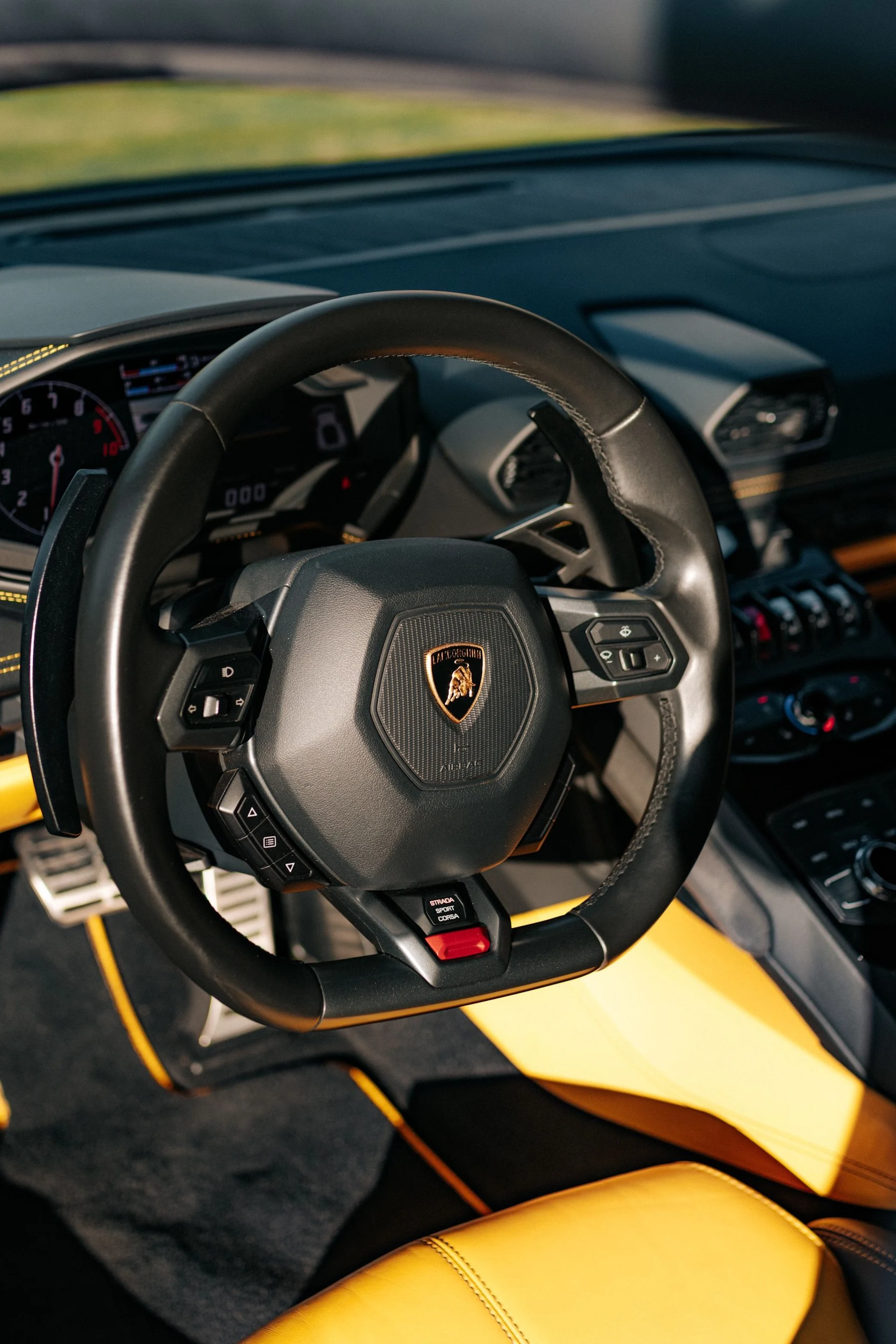 mph018_261171447_Used_2016_Lamborghini_Huracan_LP_610_4_1731972211_3e1004ec41