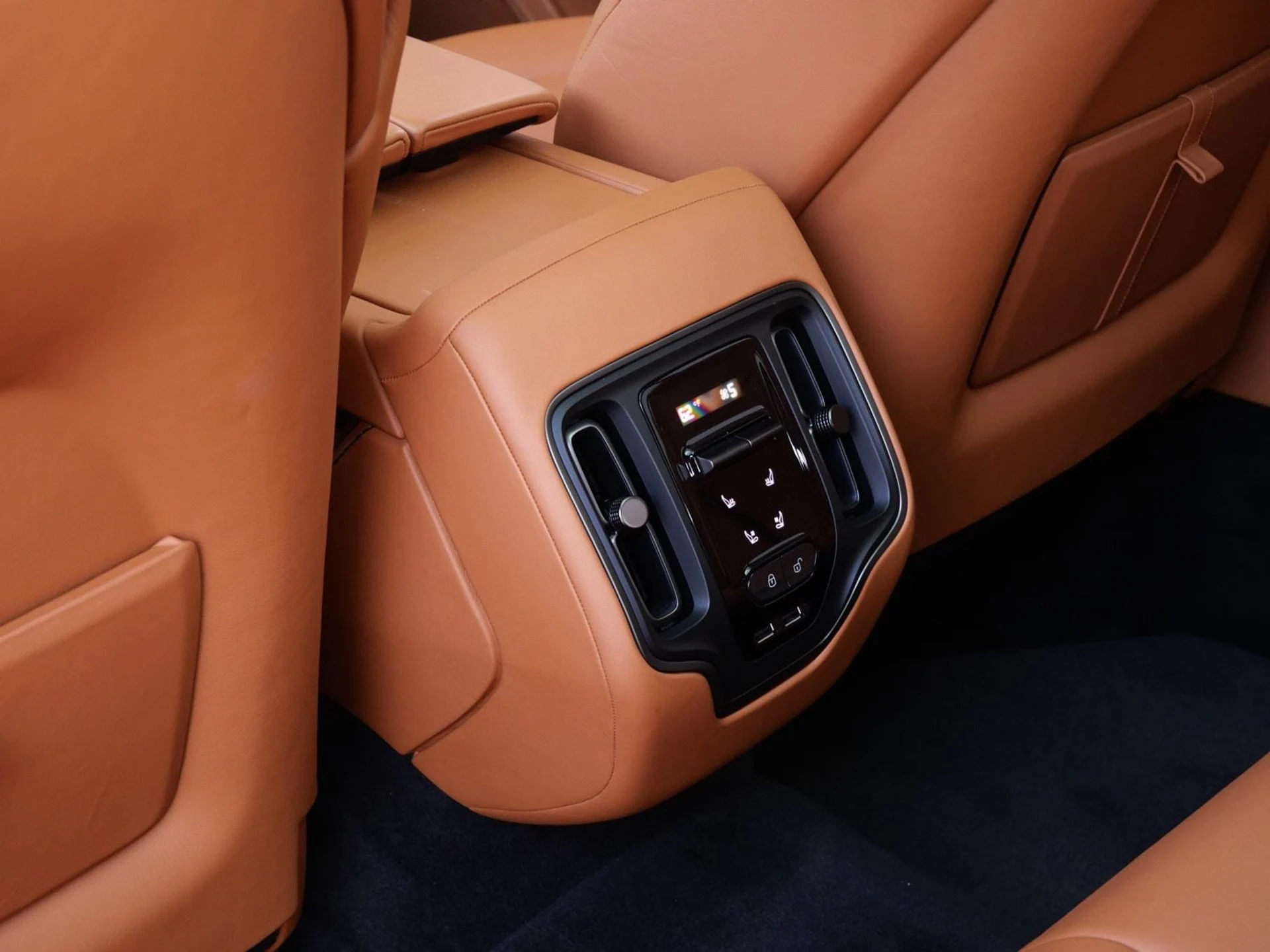 mph018_2616659607_46dc6d19fdf0b1359445492c3046a3b4x_04c5b14af7