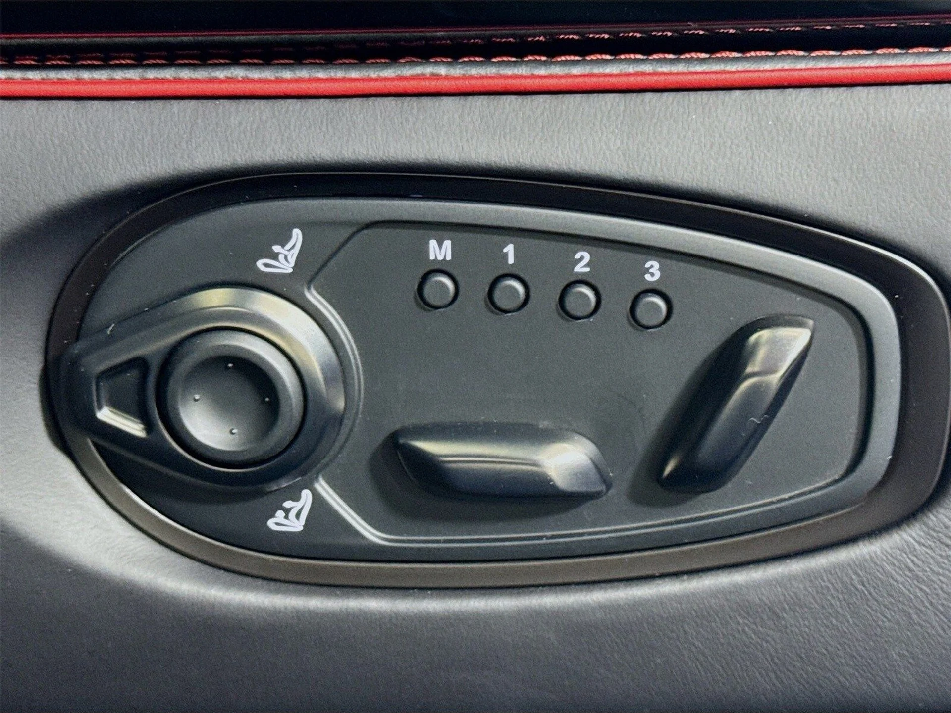 mph018_263388541_4fae264a2478500e1521d03442c6ba86x_cb7f030544