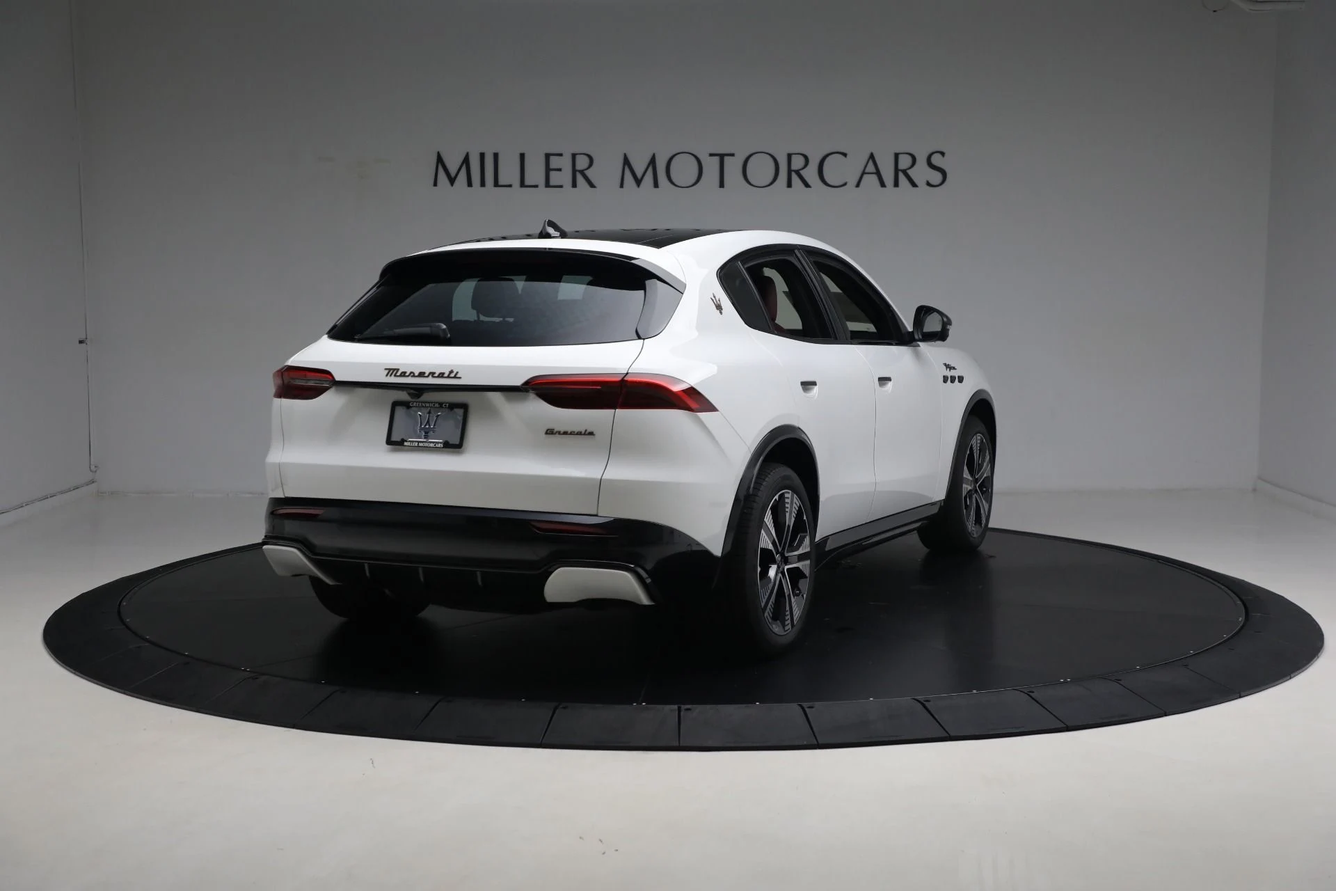 mph018_2635203317_New_2025_Maserati_Grecale_Folgore_1e3e73b7d5
