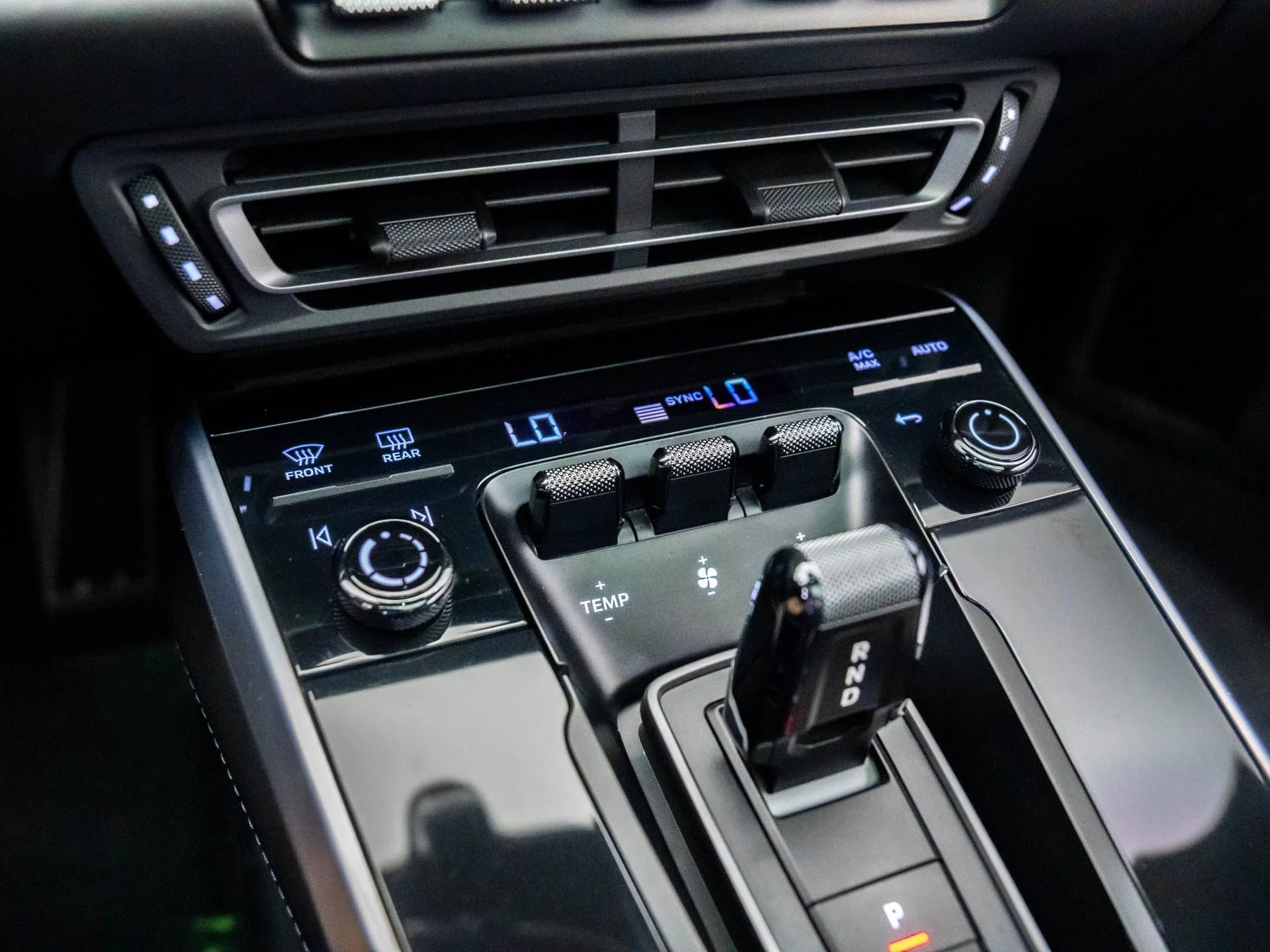 mph018_2638127288_de32038c00305e4265c5be0d6dc96274x_5e710eb4b6