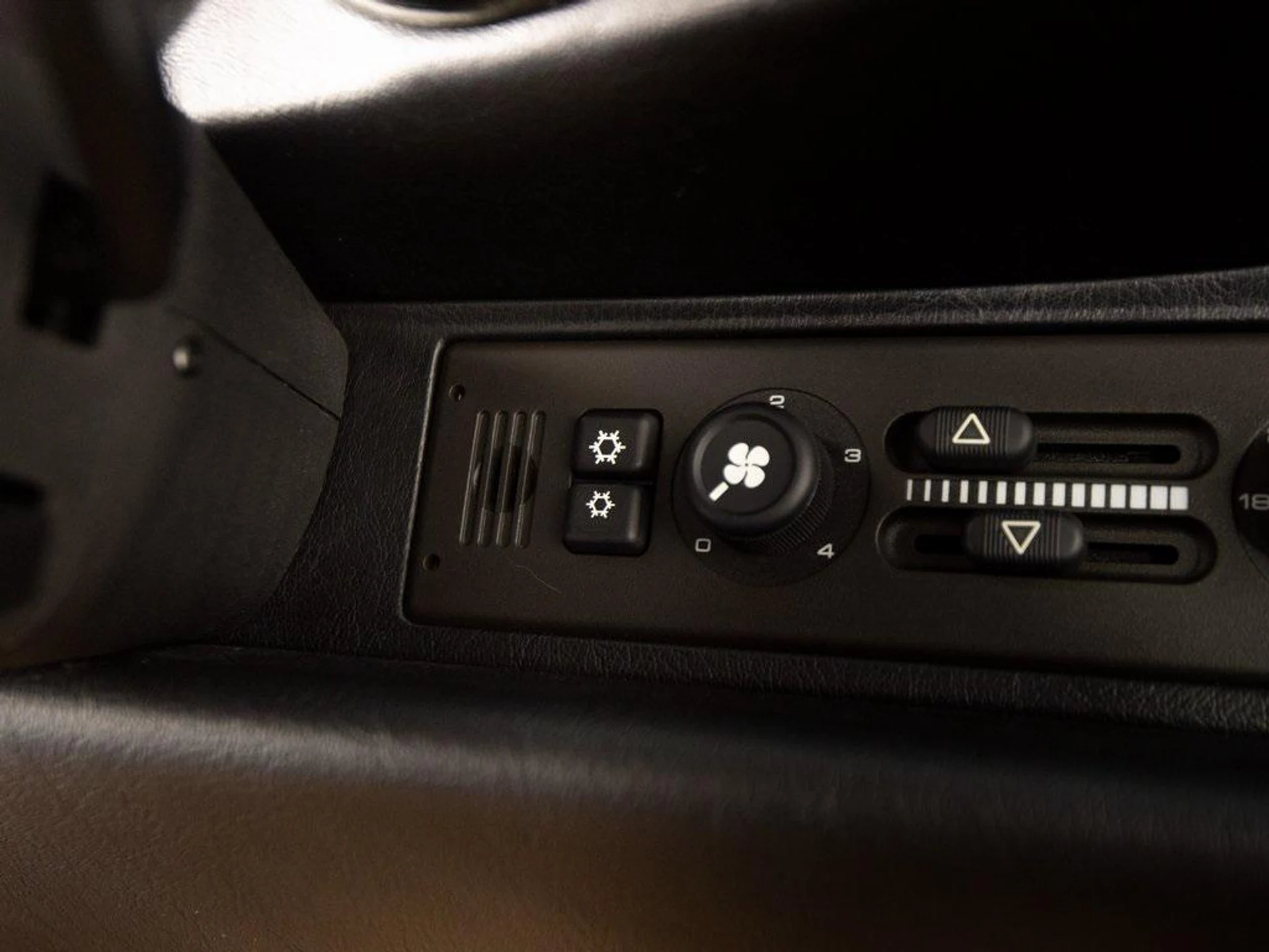 mph018_2645026345_d_Ot_Mh8c_Z6y3_S_Apy_It6v_G_Huuv_VUE_707d717021