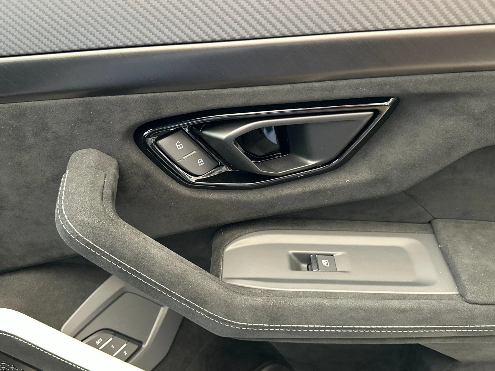 mph018_264863334_New_2024_Lamborghini_Urus_Performante_1747424528_5e05ff7213