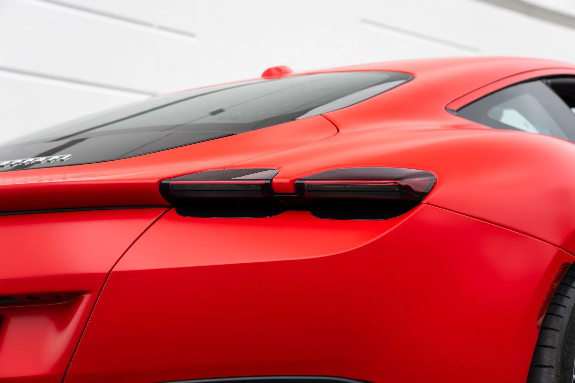 mph018_2650495257_Used_2023_Ferrari_Roma_1777005512_b8574e22b9