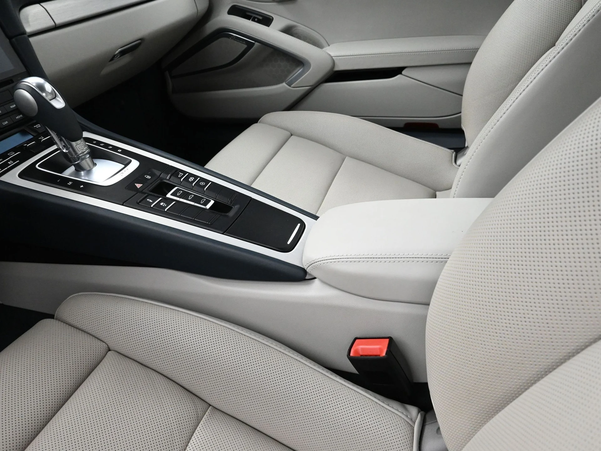 mph018_2652154836_b3f0252ef7c14379857b94030a6b14ad_c3d18a6f30