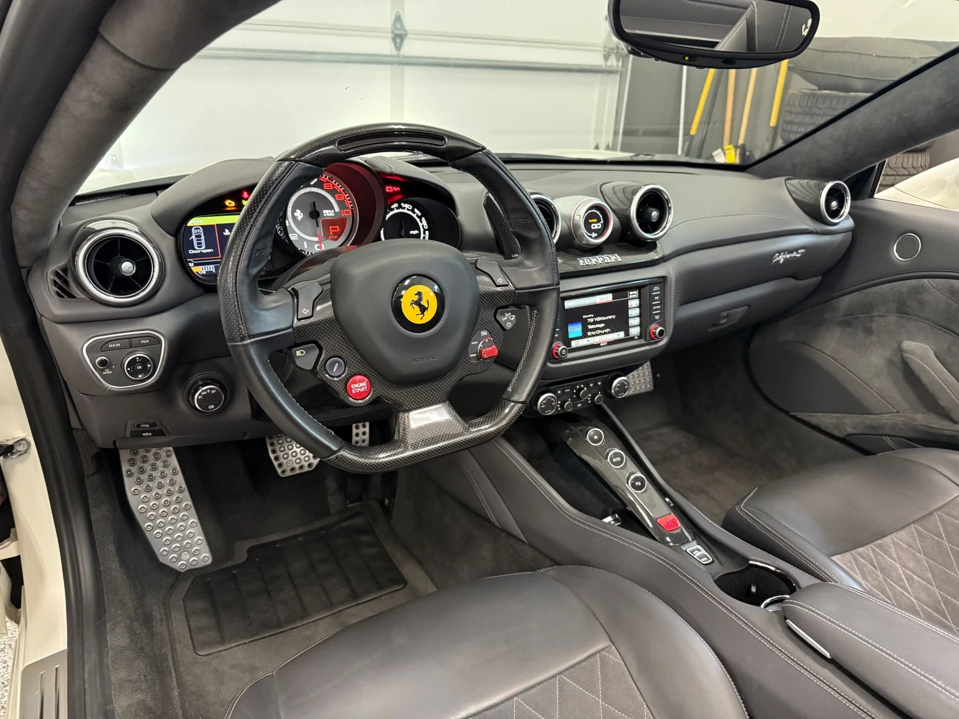 mph018_2654985293_Used_2015_Ferrari_California_T_1754670246_35dda9a9ad
