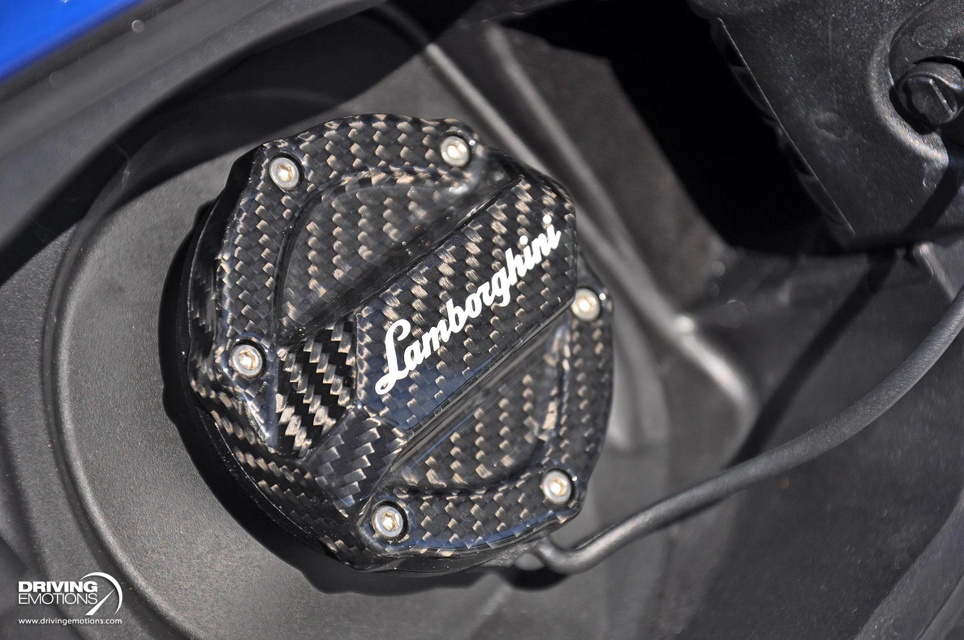 mph018_2658972690_801_p19_l_97dce01e09