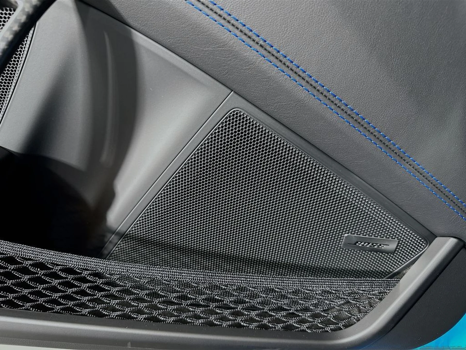 mph018_2660232740_ebebb8ea337ea56c337ddf1d9cedefebx_ca63404121