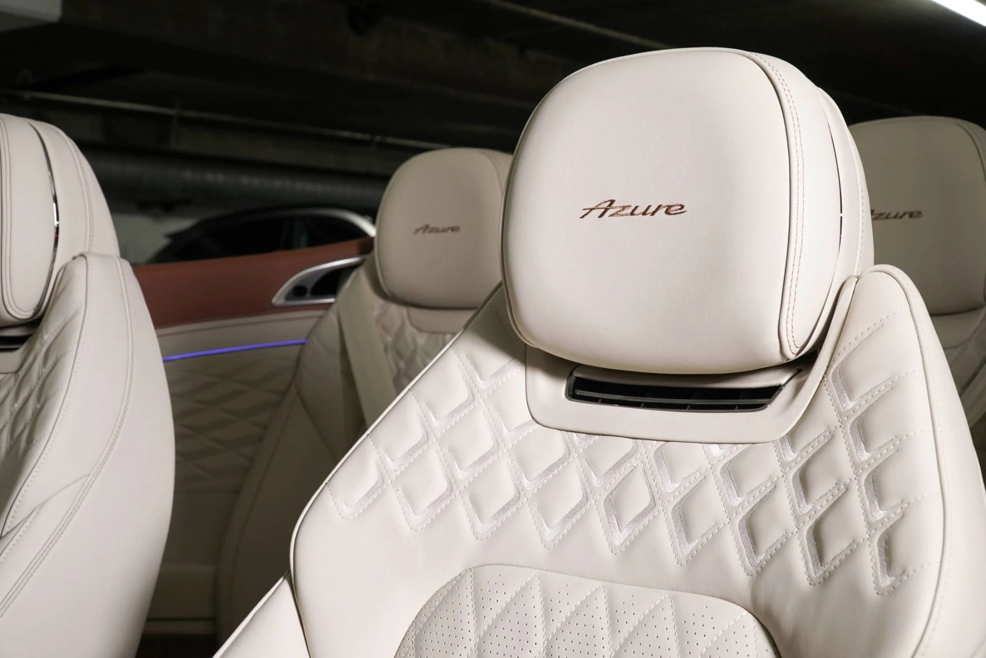 mph018_2662417349_New_2026_Bentley_Continental_GTC_Azure_1771012045_3b956ac71b