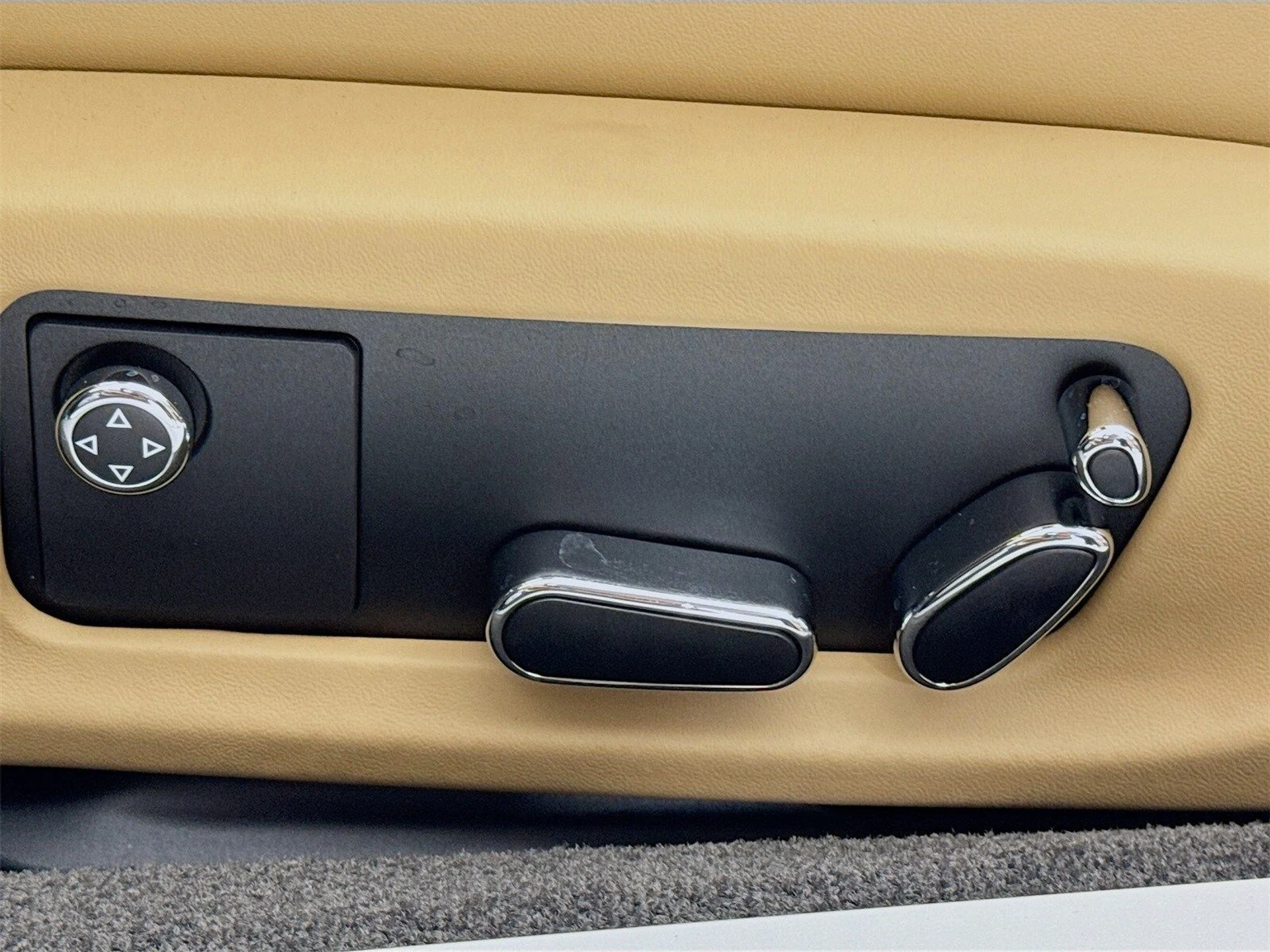 mph018_2665818243_58384e5747140fca36f7cf4465001f54x_b450ba4159