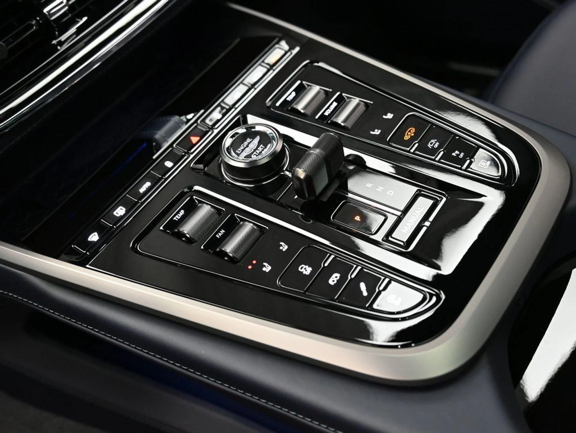 mph018_2666559409_896b4600e05c4193dfeaa0369c7df525_e05addfc31