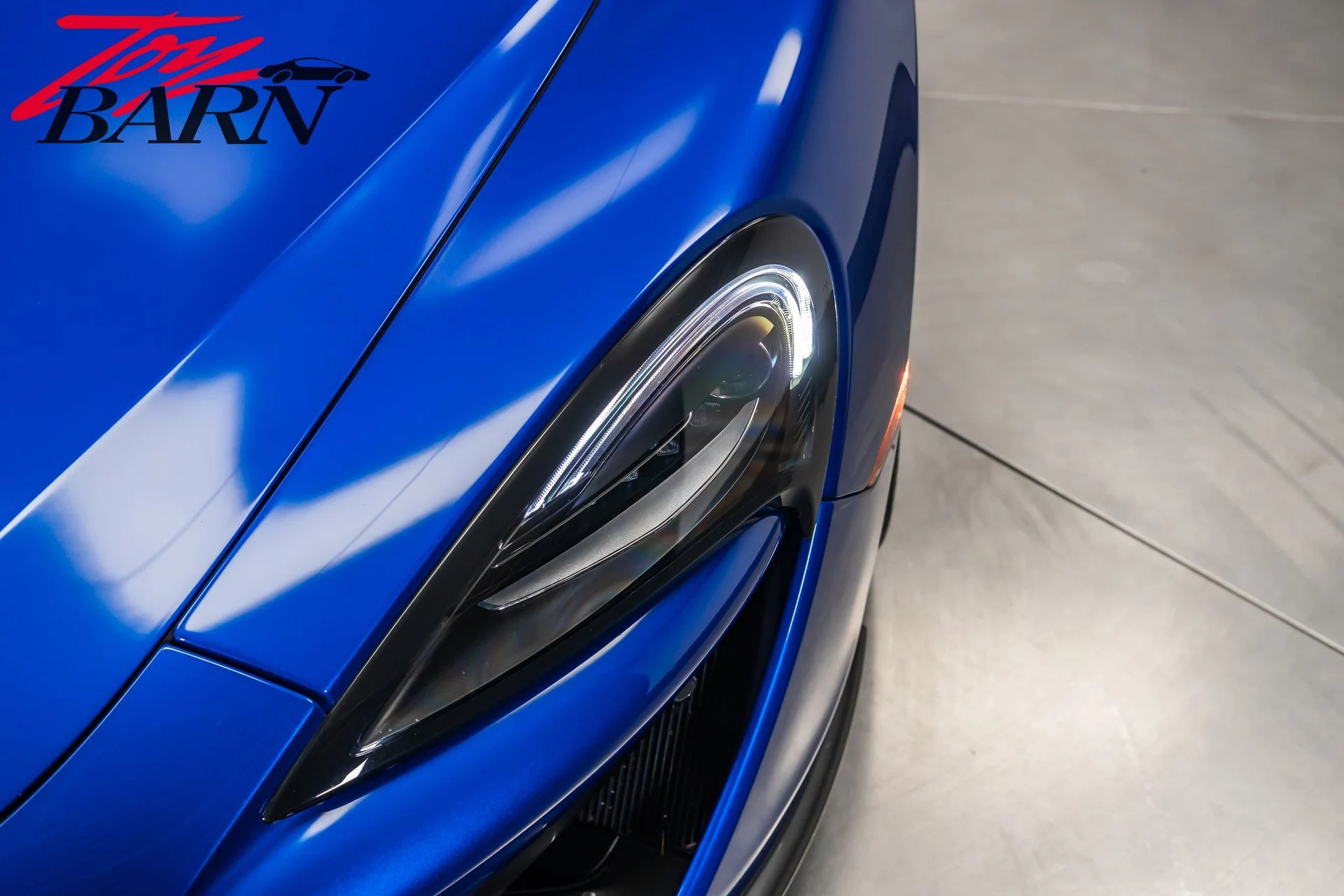 mph018_2666628552_4a5b06120d3dd67b7a98f64353eb8417x_b5f8e88d5c