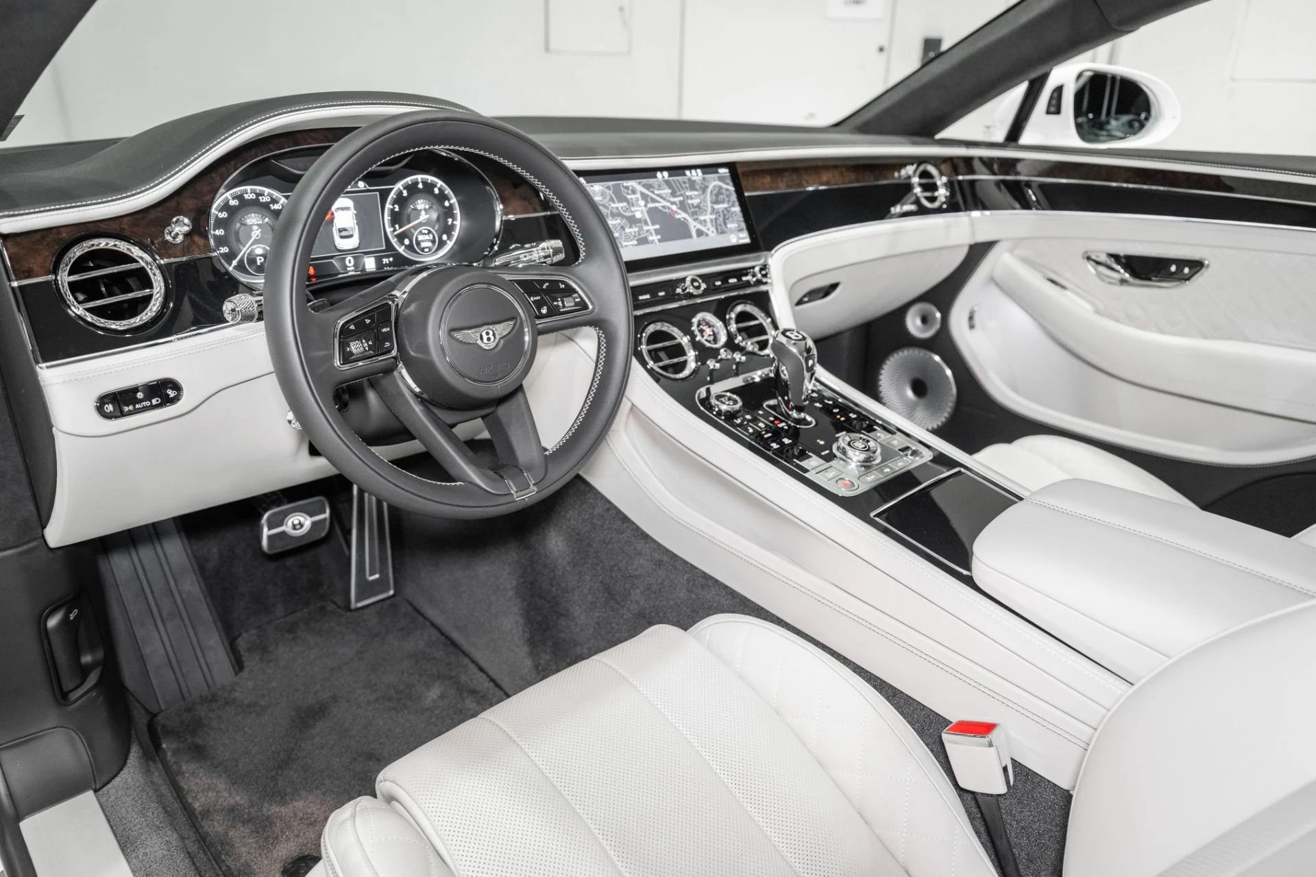 mph018_2667044605_Used_2023_Bentley_Continental_1781624184_4efb3e40a1