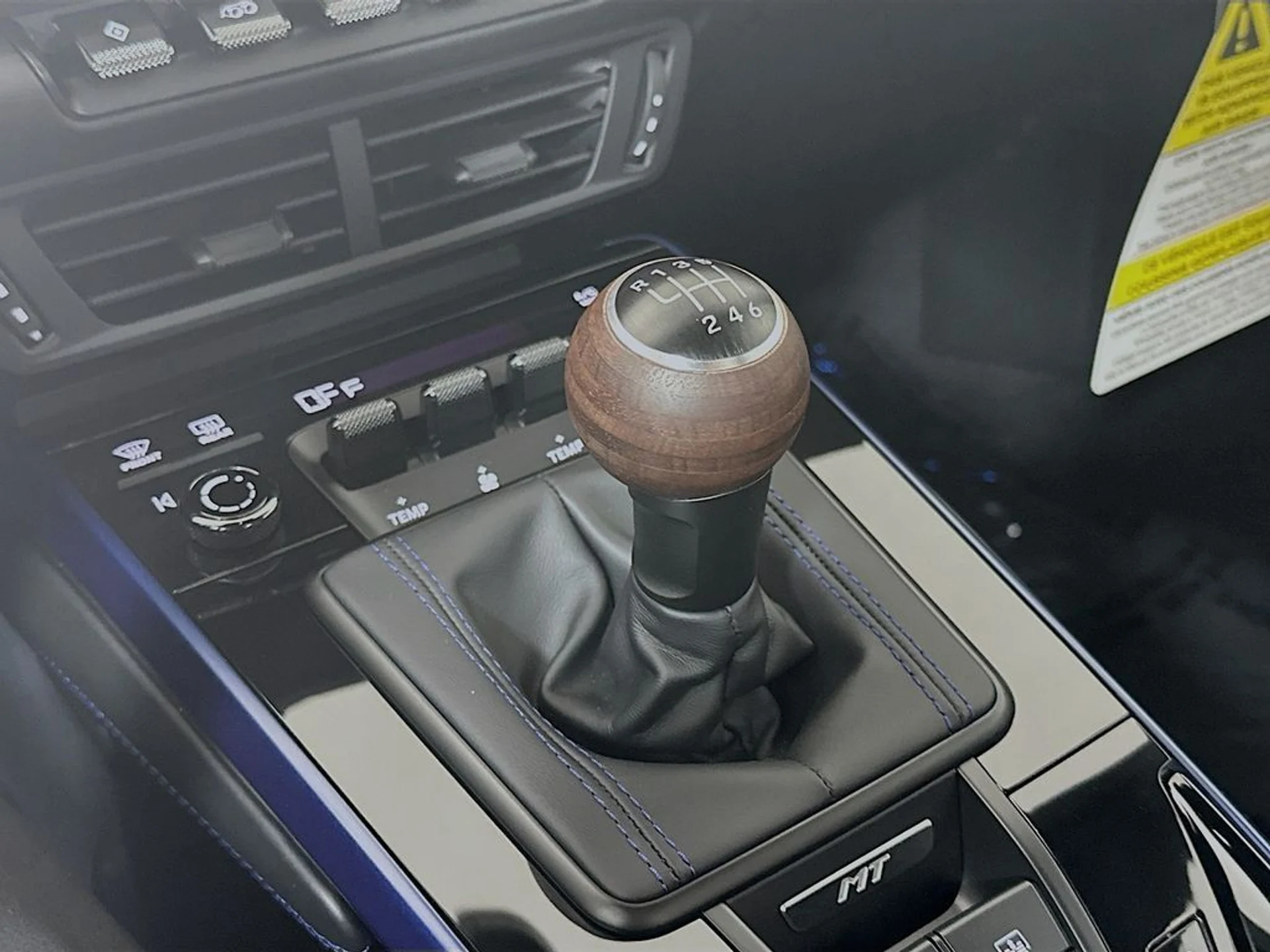 mph018_2668742904_f05ea664881ee0b56b8ea8e916510b8ax_49f21b897c