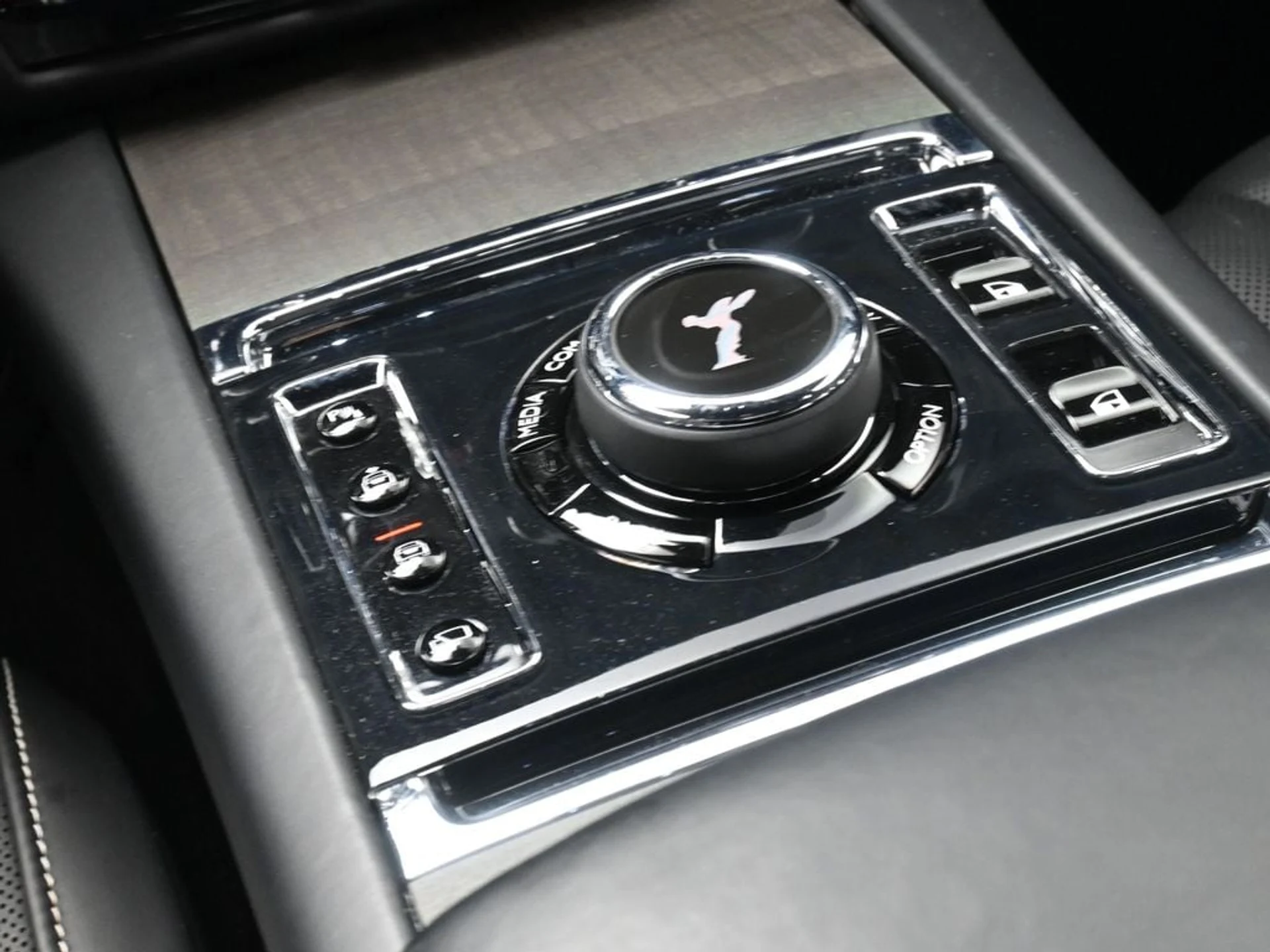 mph018_2669799556_18553906eacf9cfc85f42ee0eefc247cx_179caa9ebd