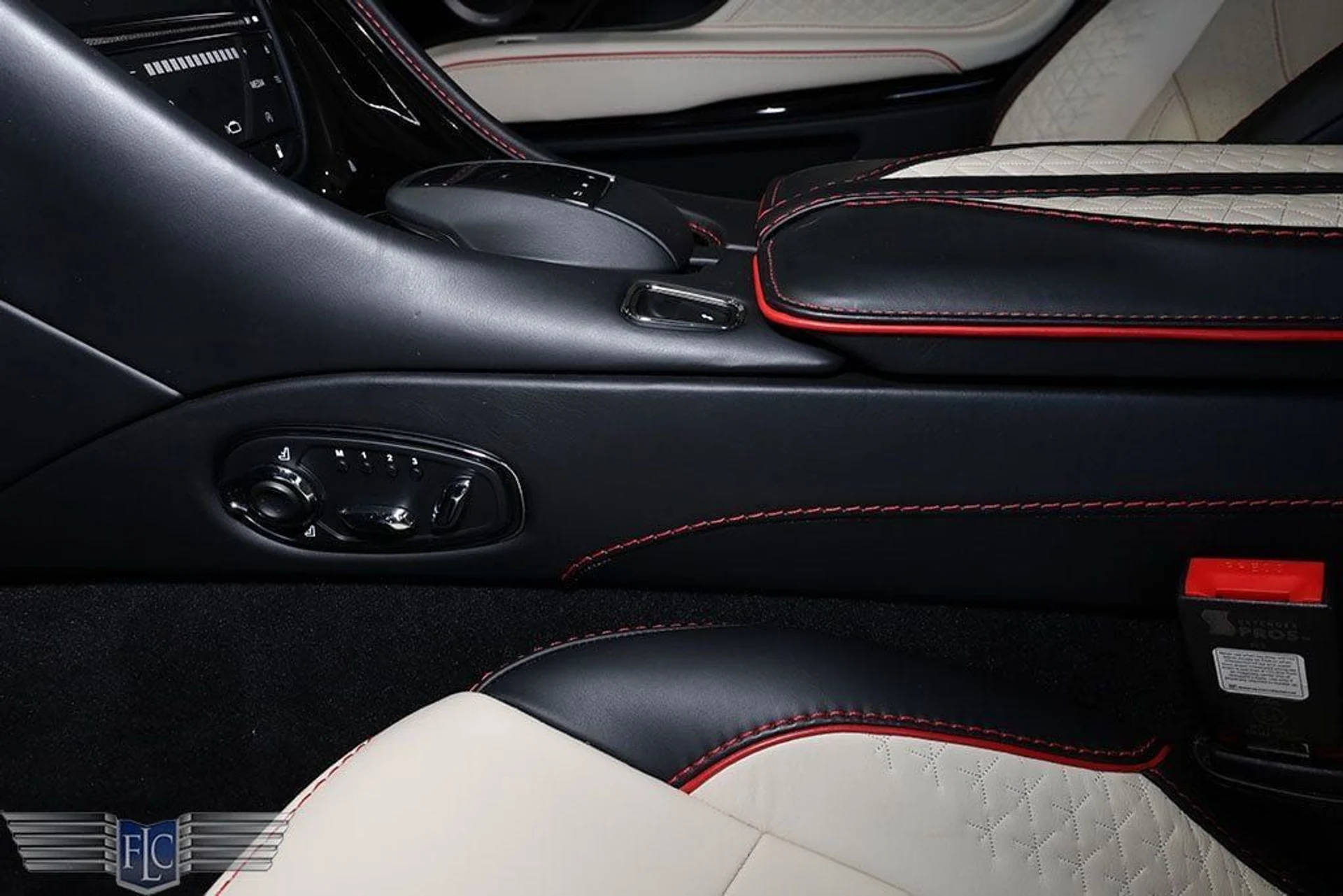 mph018_2671323727_used_2022_aston_martin_dbs_superleggeracoupe_9689_23016828_19_1024_d17dafb71a