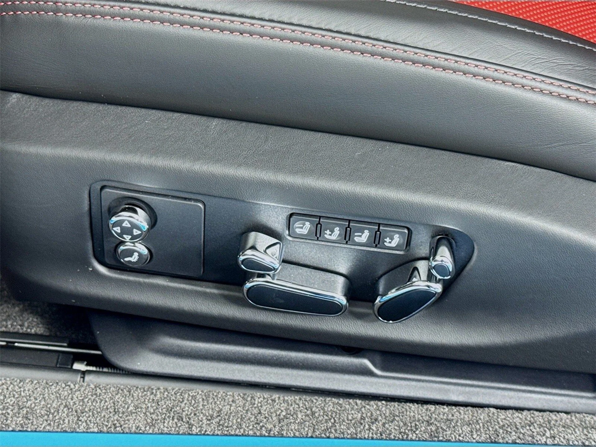 mph018_2673742769_b89d20f15cc395762fd8507a6a039229x_2c15c44221