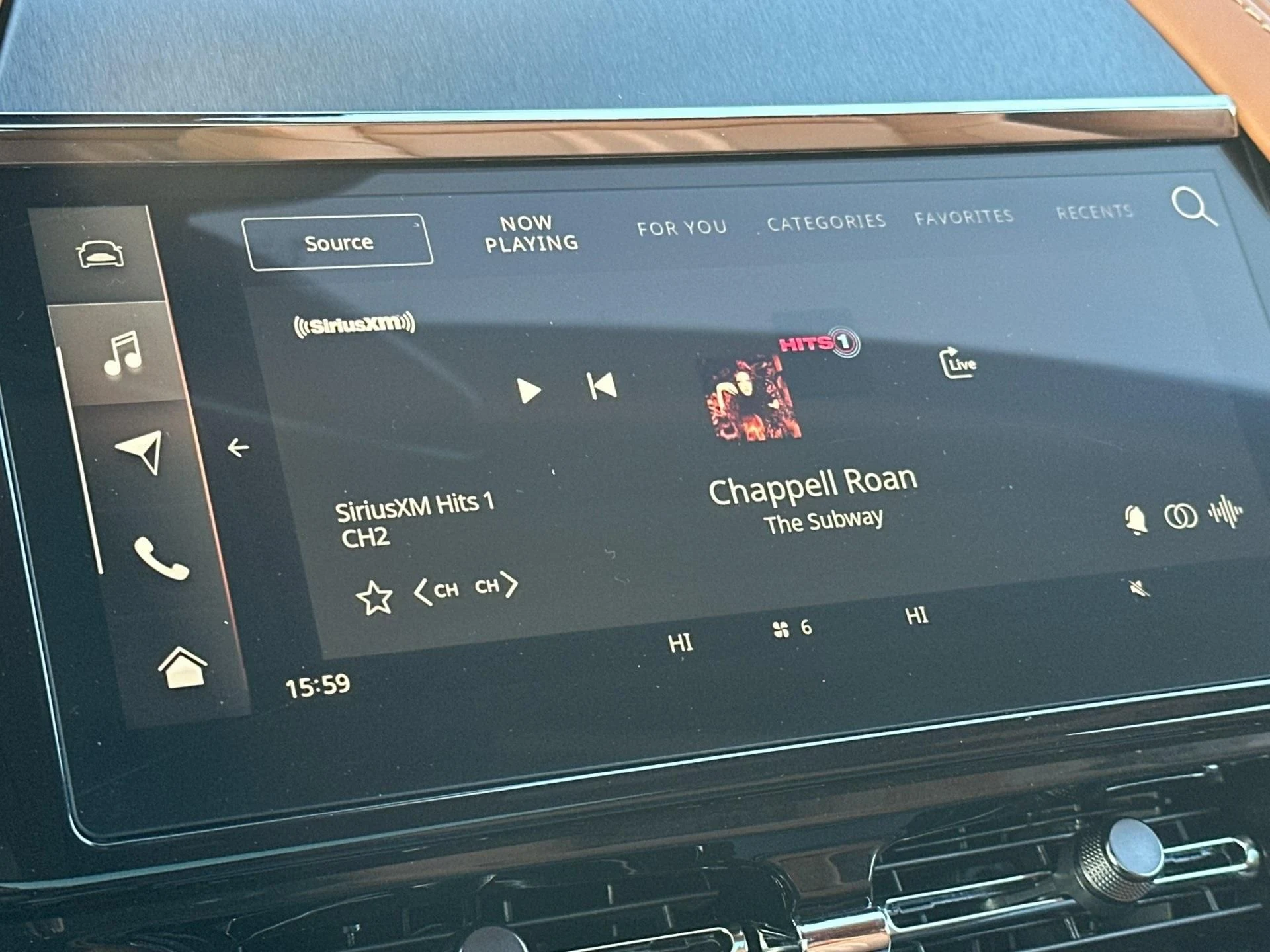 mph018_2678320244_New_2026_Aston_Martin_DBX_707_1765379220_0a5589a593