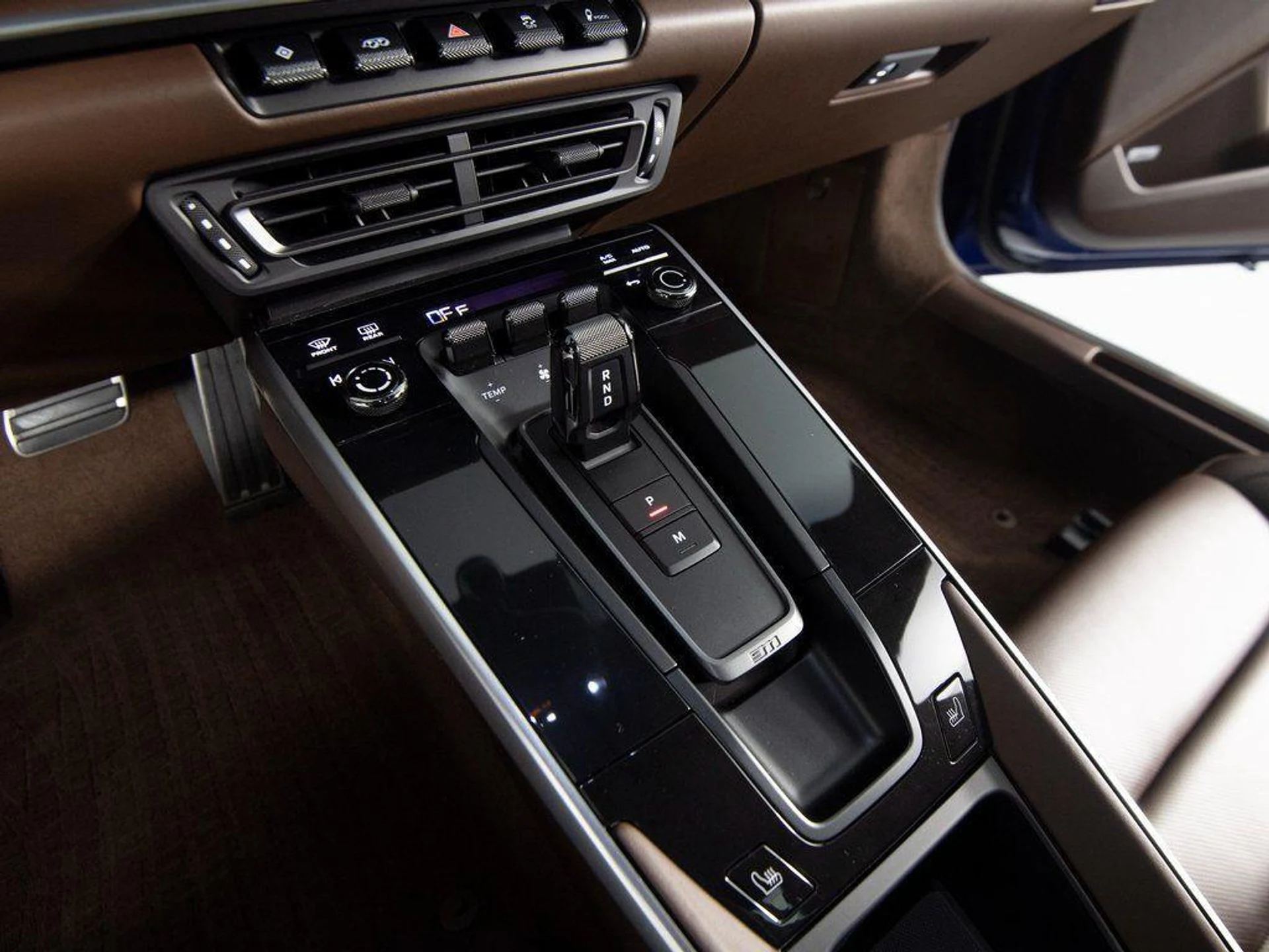 mph018_2681615650_SVLDF_z_Wz_NQUX_m6_Q_Wr_Zp05_W_Rw_76c000f039