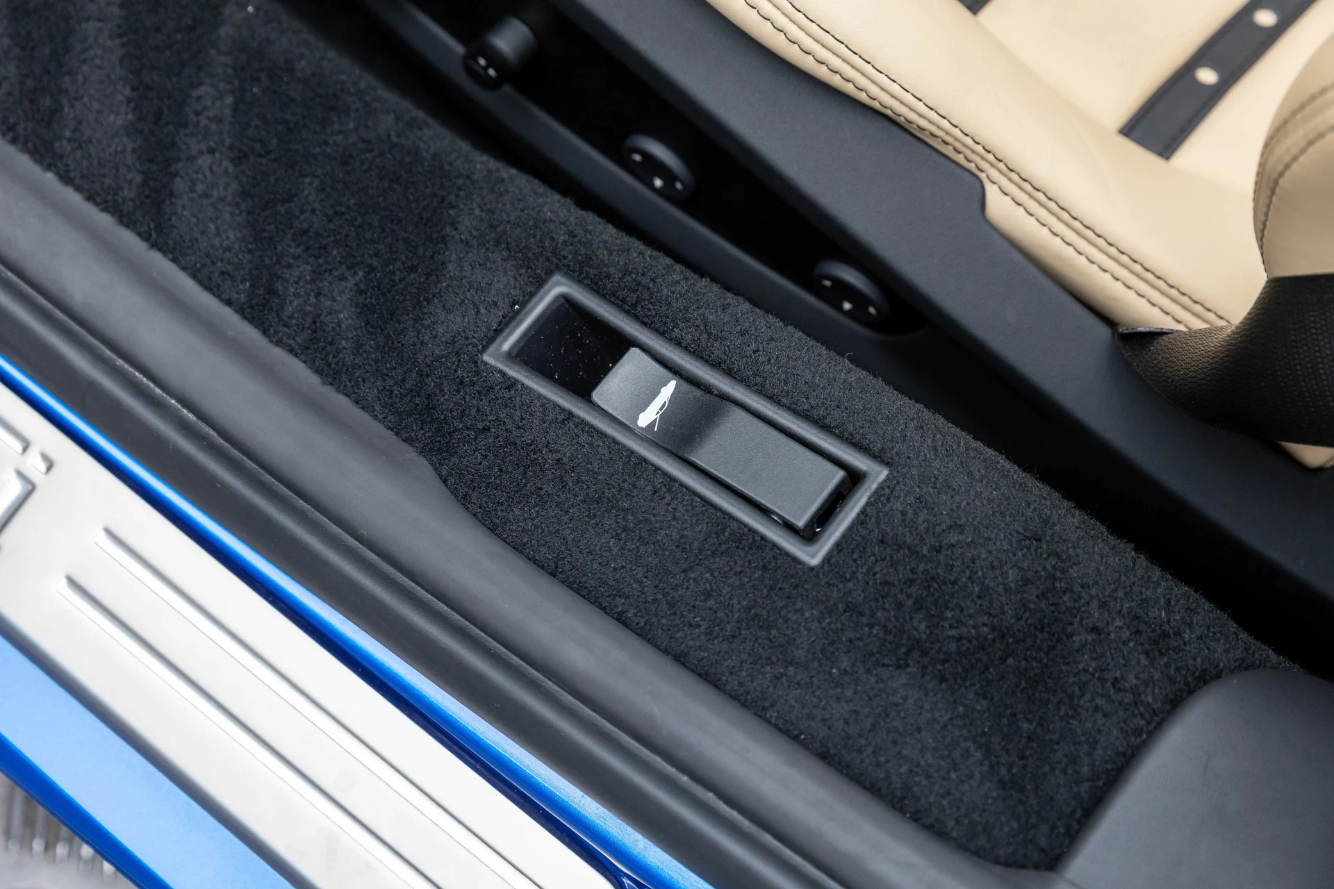 mph018_2682481002_5cb3f558f75b4d9487a5edab90310df2_c8c9bba411