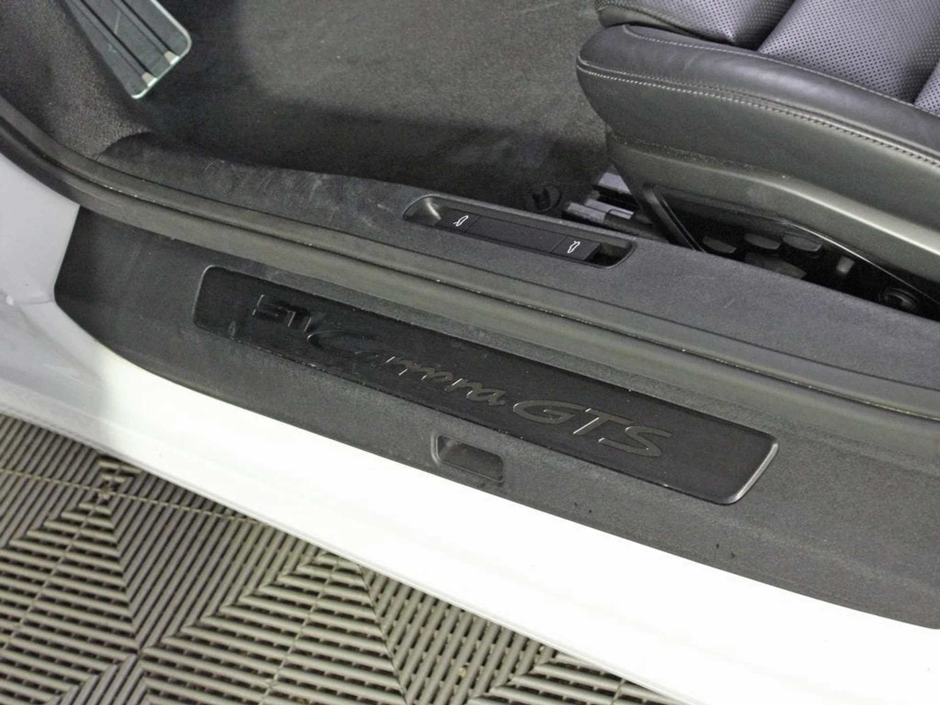 mph018_268351467_19_0b74b887c4