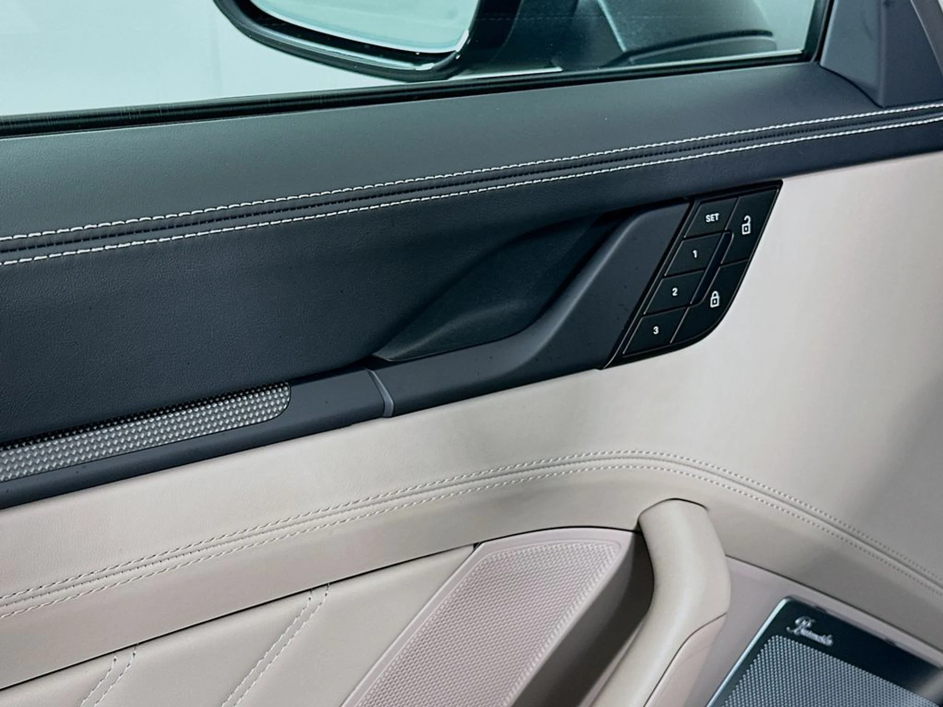 mph018_2689901942_2e6b1c59e8e1cb925bf74066edfe3fe9x_e1067ff7fb