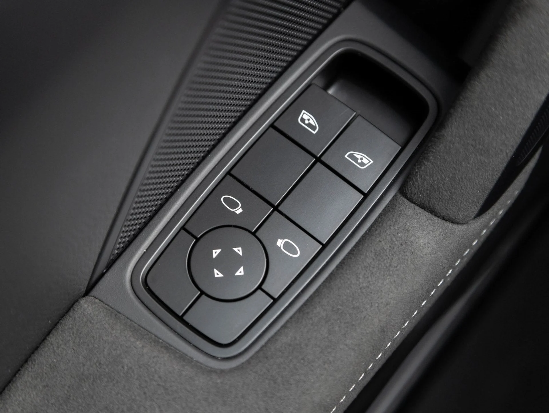 mph018_2694538826_19_c35df510df