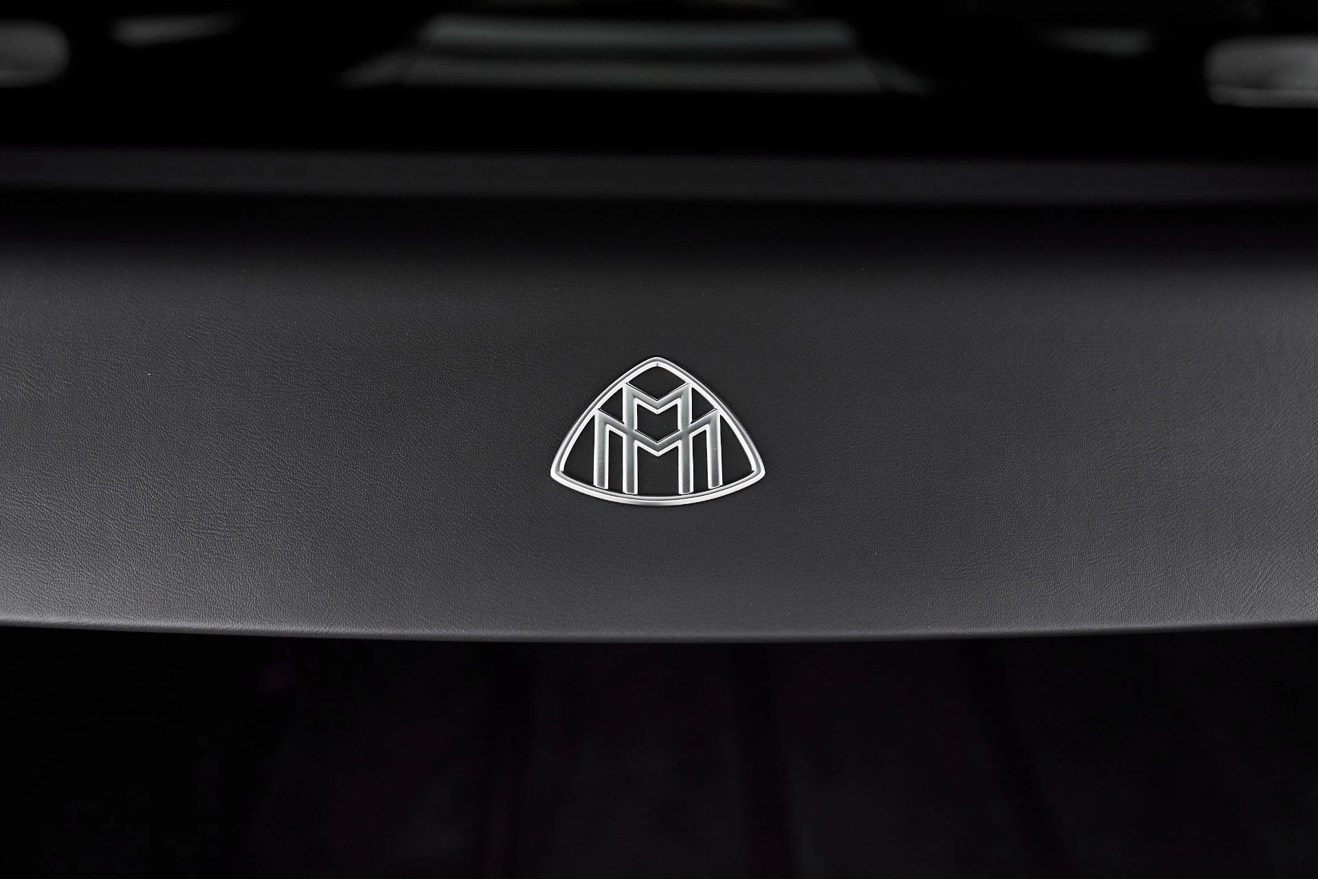 mph018_26953594_Used_2024_Mercedes_Benz_GLS_Maybach_GLS_600_1776550570_a431d4c82a