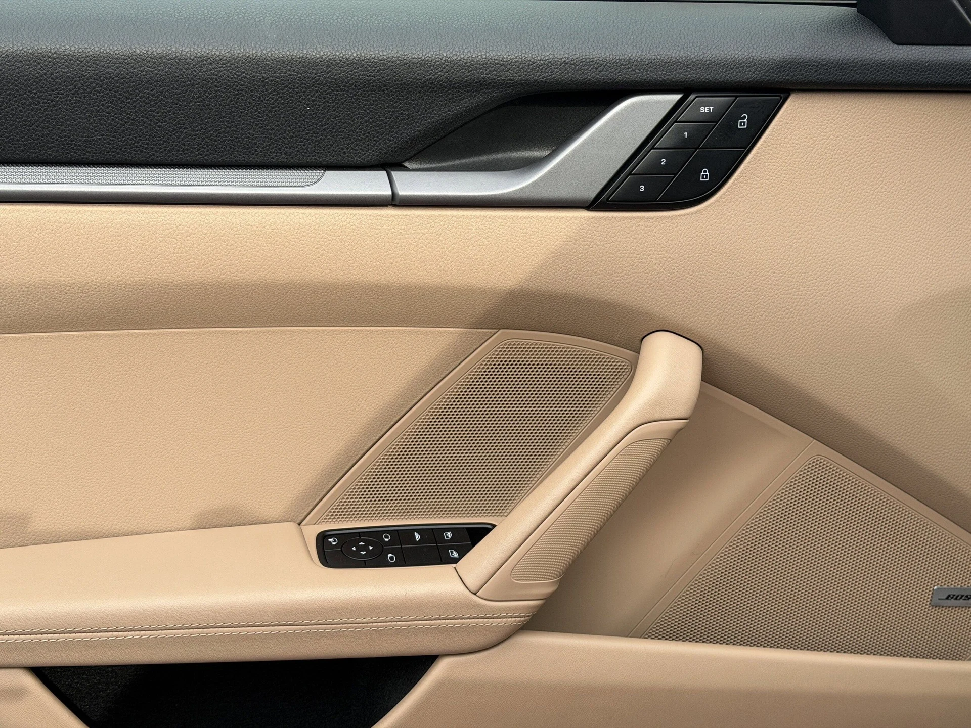 mph018_2699798912_d1fec1d23d178cf11ab4b4dbc7dff630x_bbb0340446