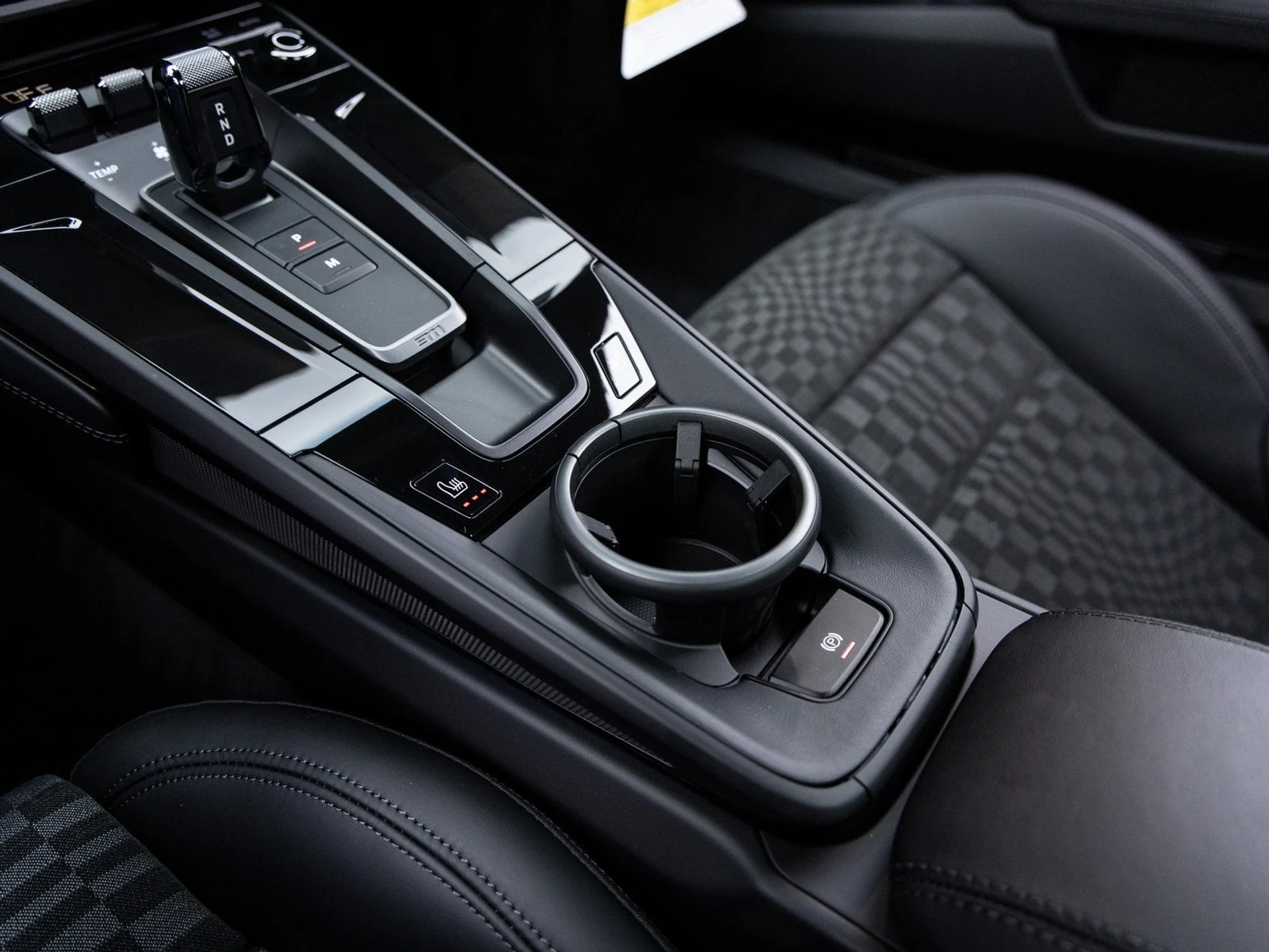 mph018_2701700401_19_99e85773a8