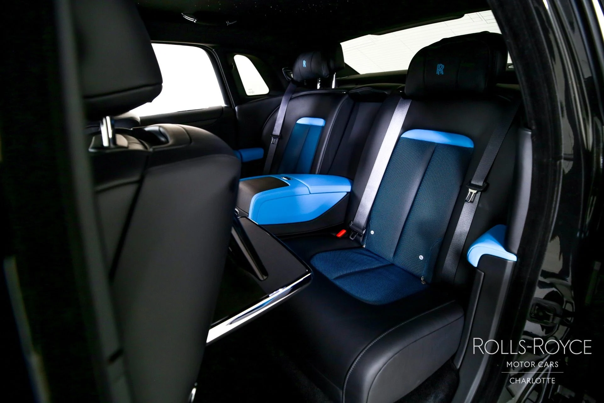 mph018_2702239249_Used_2024_Rolls_Royce_Ghost_1755798774_c44e12ee5d