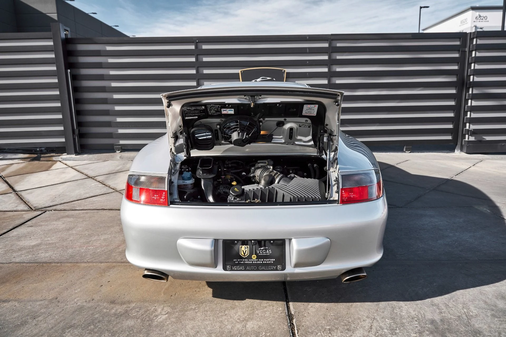 mph018_2703091869_Used_2002_Porsche_911_Carrera_1766458415_a2aa4cb5f9