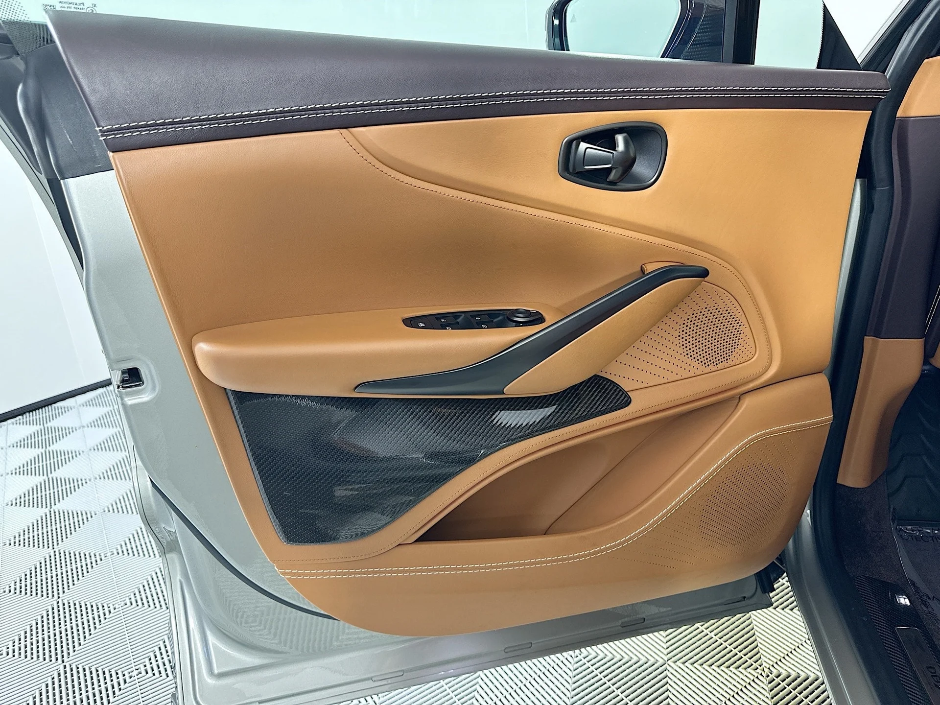 mph018_270716054_19_3df26f1ad9