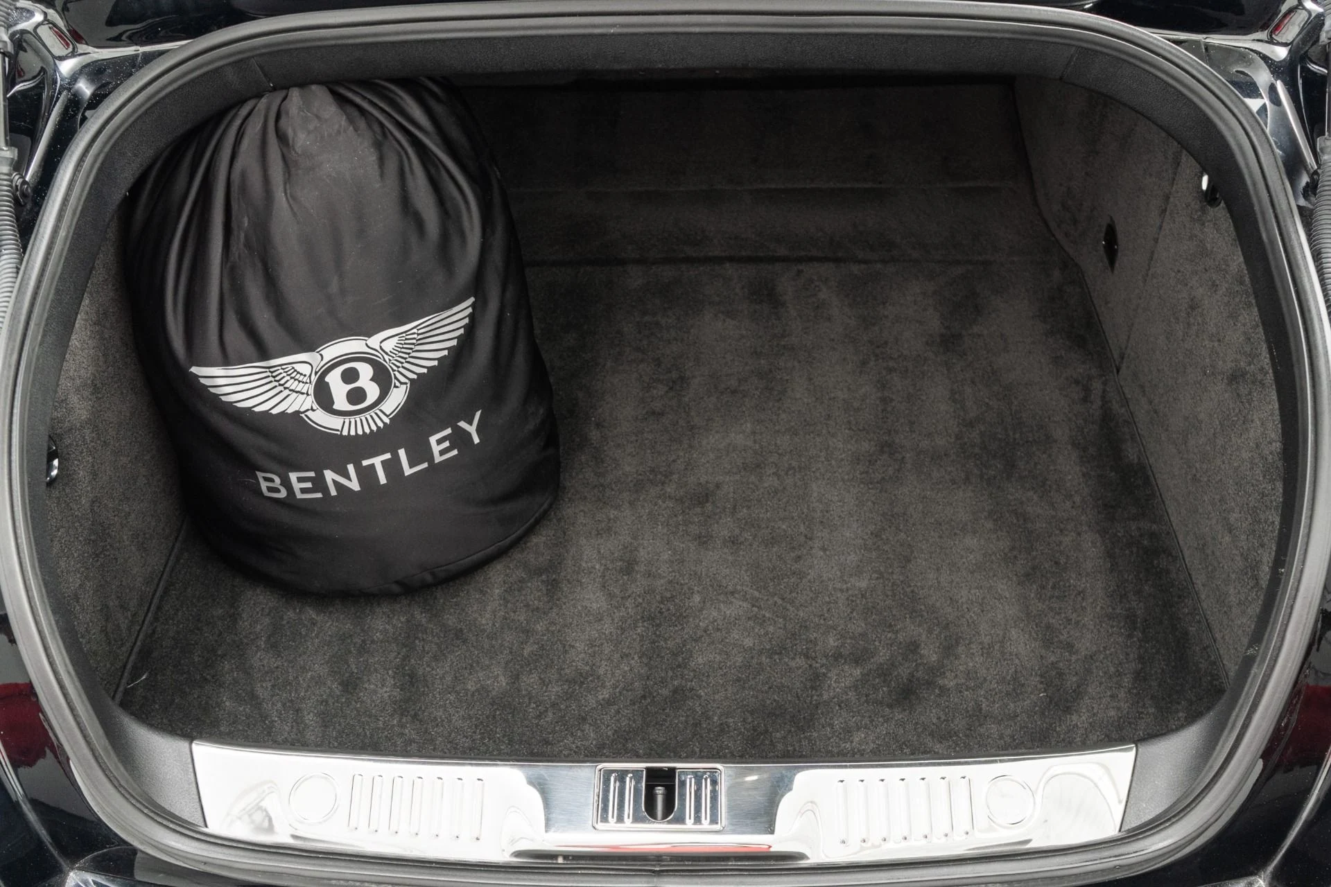 mph018_2710491158_Used_2017_Bentley_Flying_Spur_V8_S_Two_Tone_Interior_Low_Miles_521_Horsepower_1773860455_021e233f3a