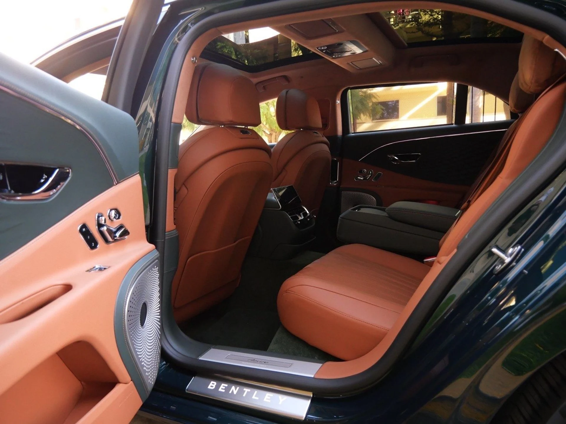 mph018_2711043932_da9c4d4ce2996adbe9aab0b3f08344b6x_73b07357cc