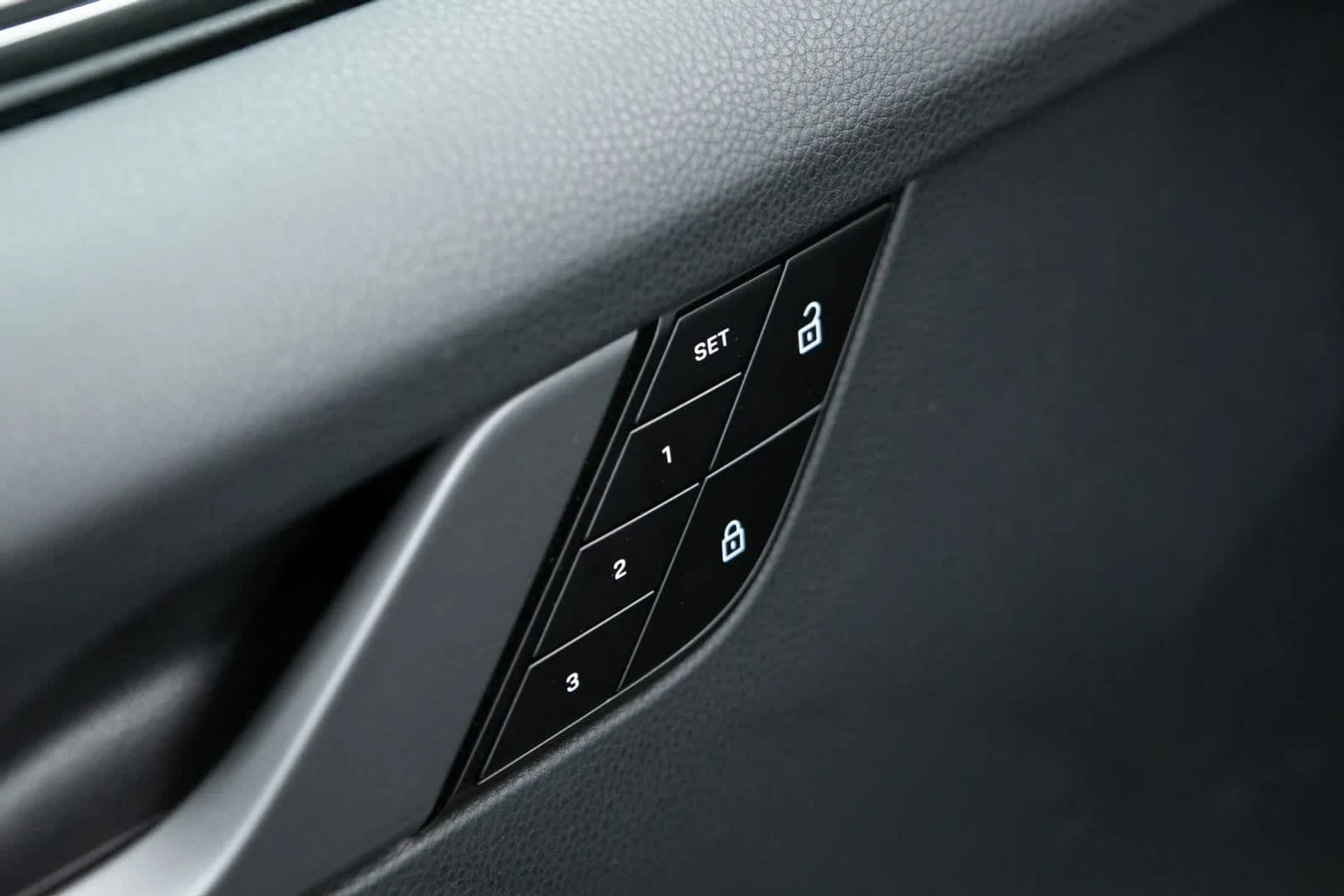 mph018_2711454642_111a6f5ca7acf4df7fd140cd8d4a2002x_a3e22327f2