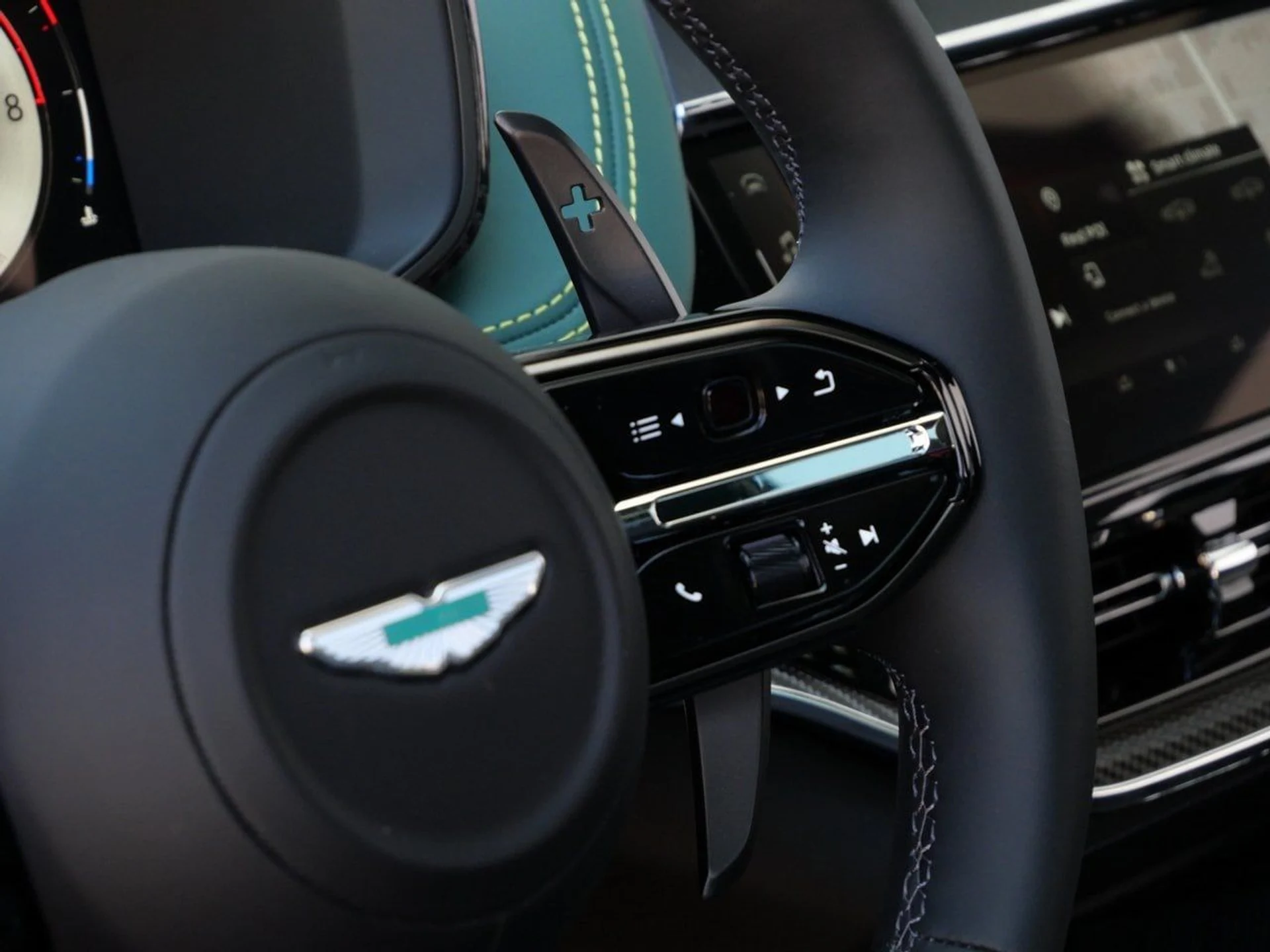 mph018_2715618643_ae93a01ad9446ce64c8df711fedb6597x_0d49d1b850