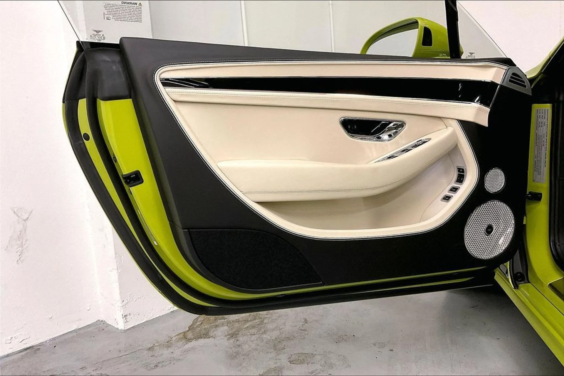 mph018_2720350204_578cd22127d584b0b1a2e201464f3a0bx_23424f8d7e