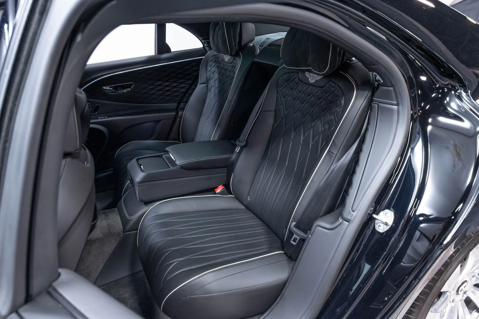 mph018_2728715706_Used_2020_Bentley_Flying_Spur_W12_1785337642_0f903cda5a