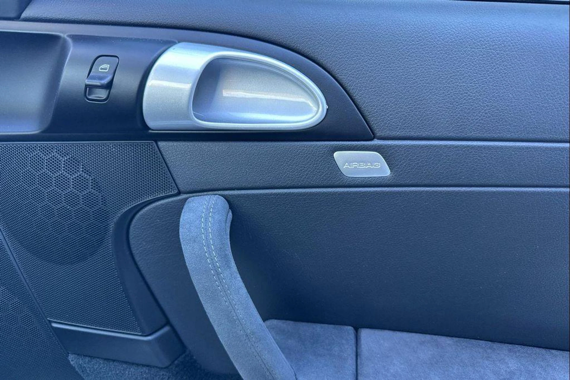 mph018_273128348_Xmd_CY_Zd_Y8j_L_au_Kbgle_Fpq_f_Sh_Y_ffd1fcb845