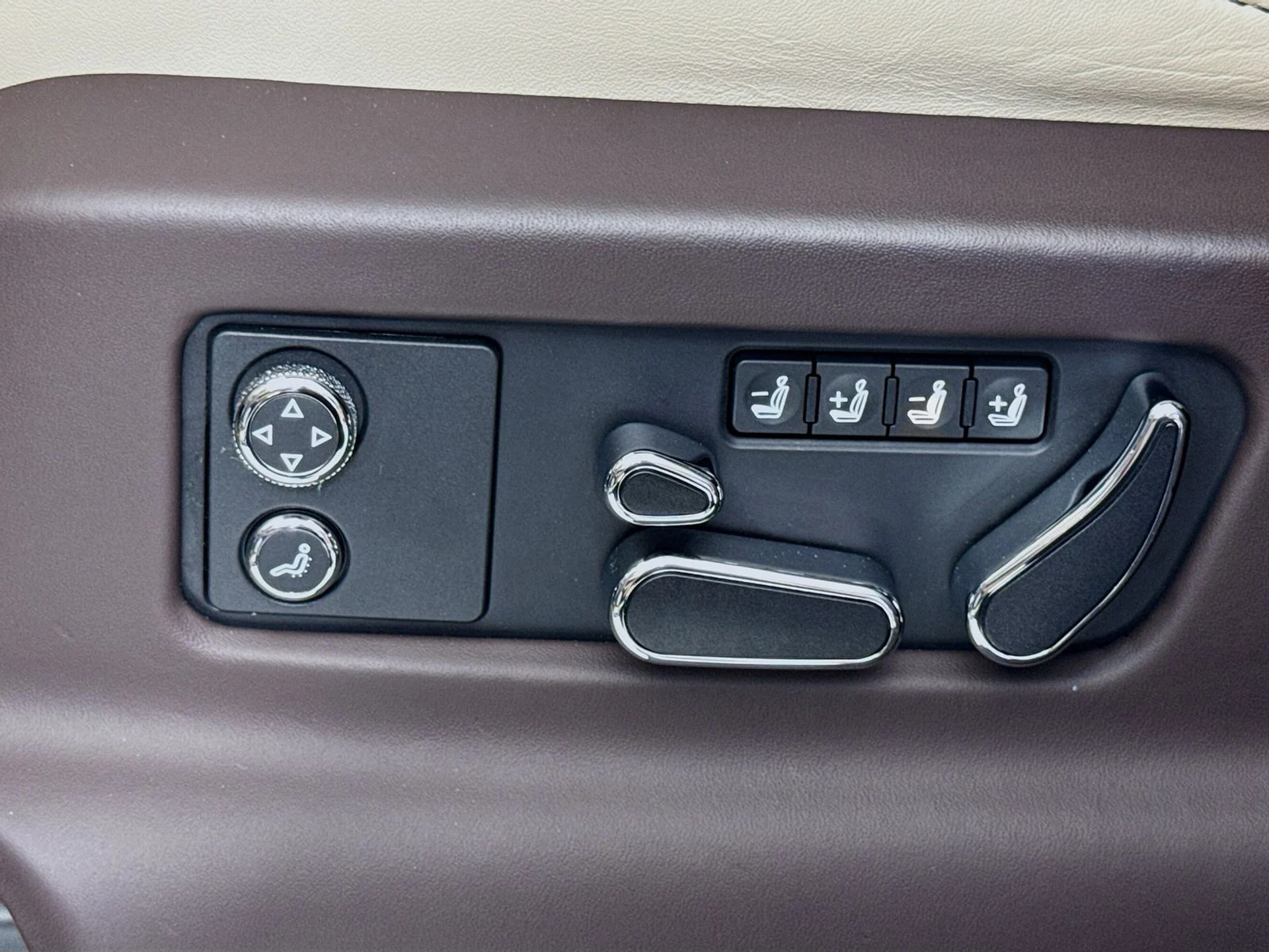 mph018_273726224_e9f6506c850e6ea99790436cc96ad7cex_3bdd0a8c8b