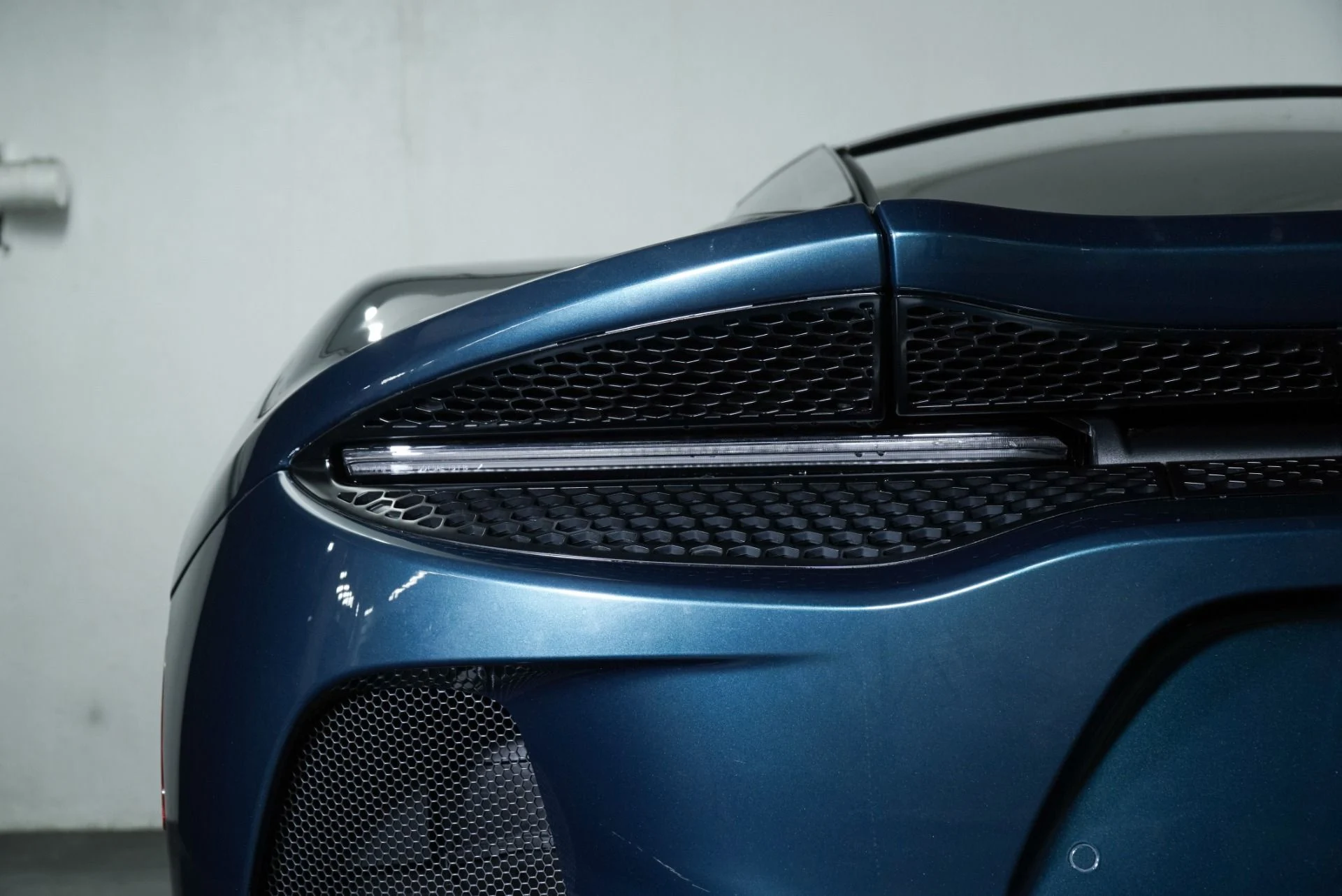 mph018_2743184733_Used_2023_Mc_Laren_GT_1764782426_f0304d52ca