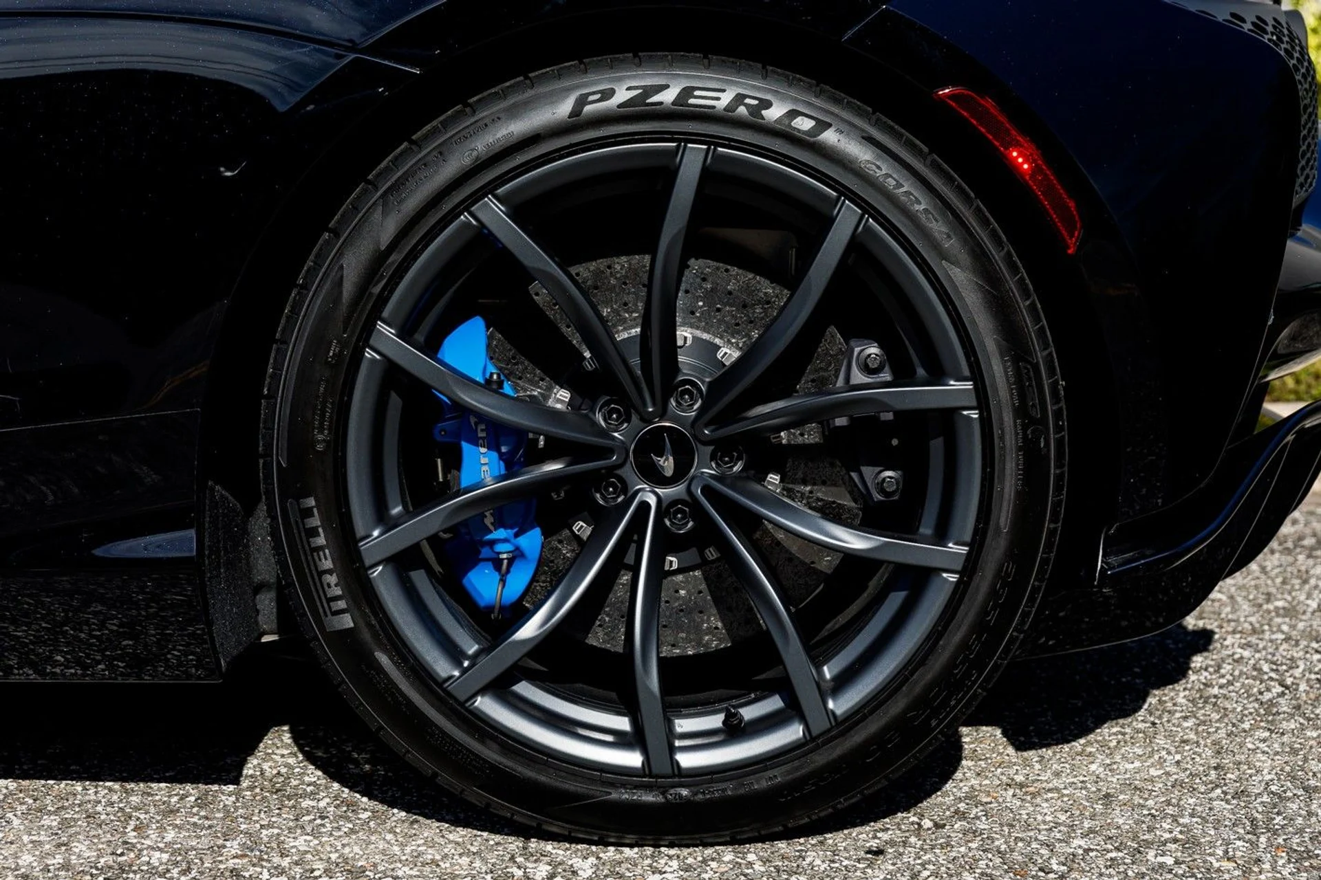 mph018_2745842613_396_p19_l_0319273d16