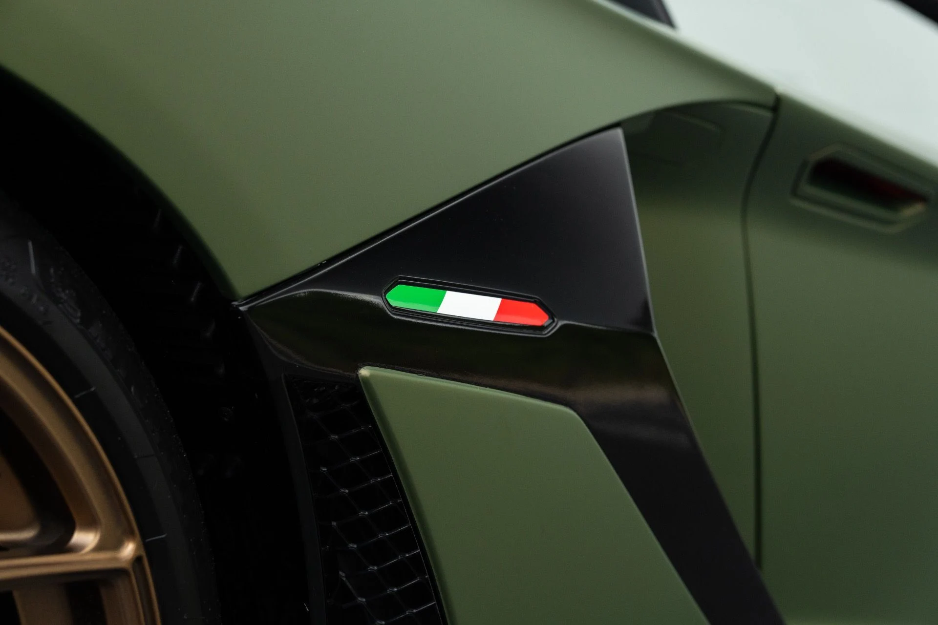 mph018_2747827728_Used_2021_Lamborghini_Aventador_LP_770_4_SVJ_Roadster_1773716701_7a0d9f055c