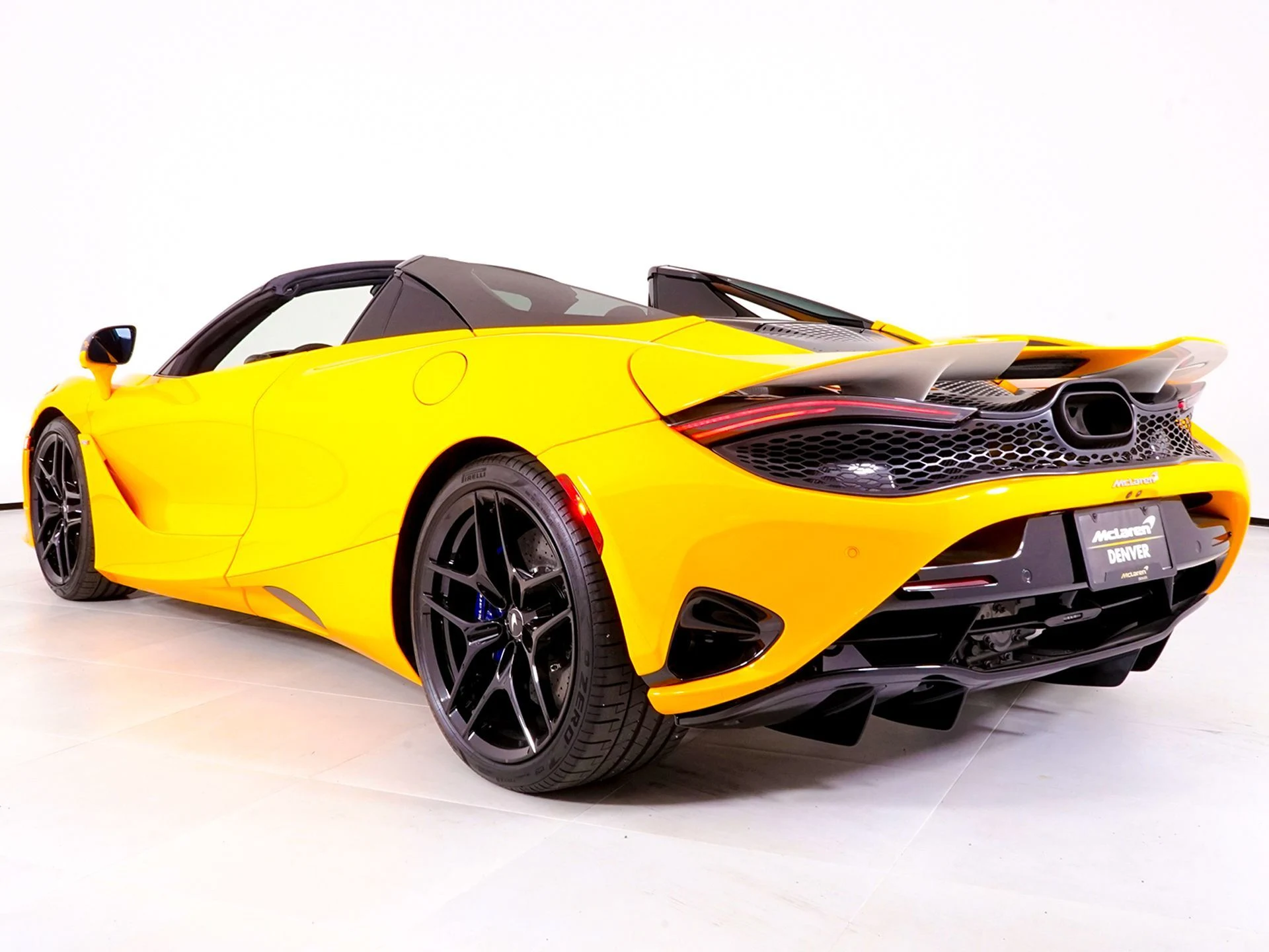 mph018_2753590099_40a0e9b6cc95d9c82aa594ebab242b79x_13f0028bde