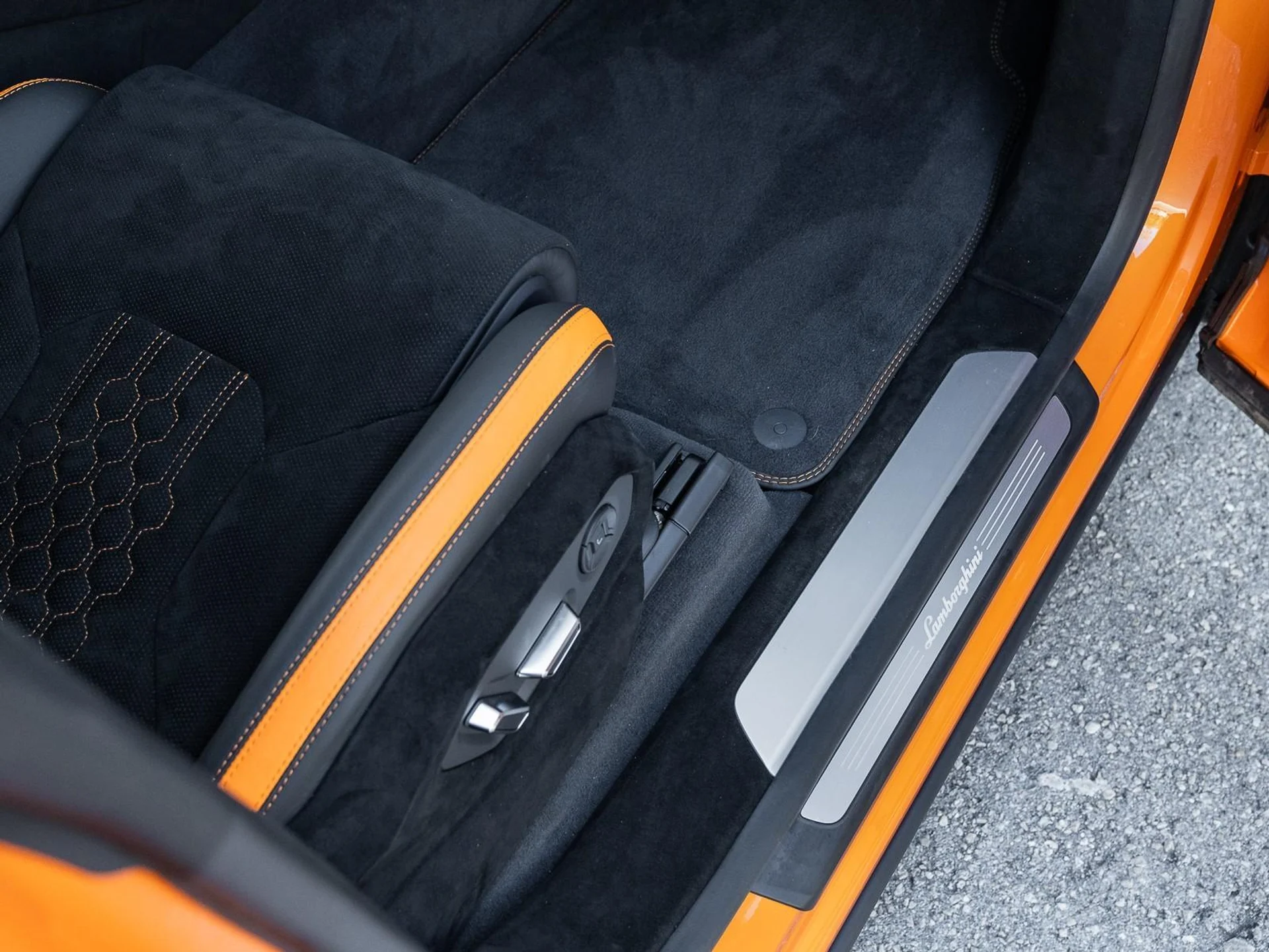 mph018_2756920633_Used_2023_Lamborghini_Urus_Performante_1763068020_50676e2b93