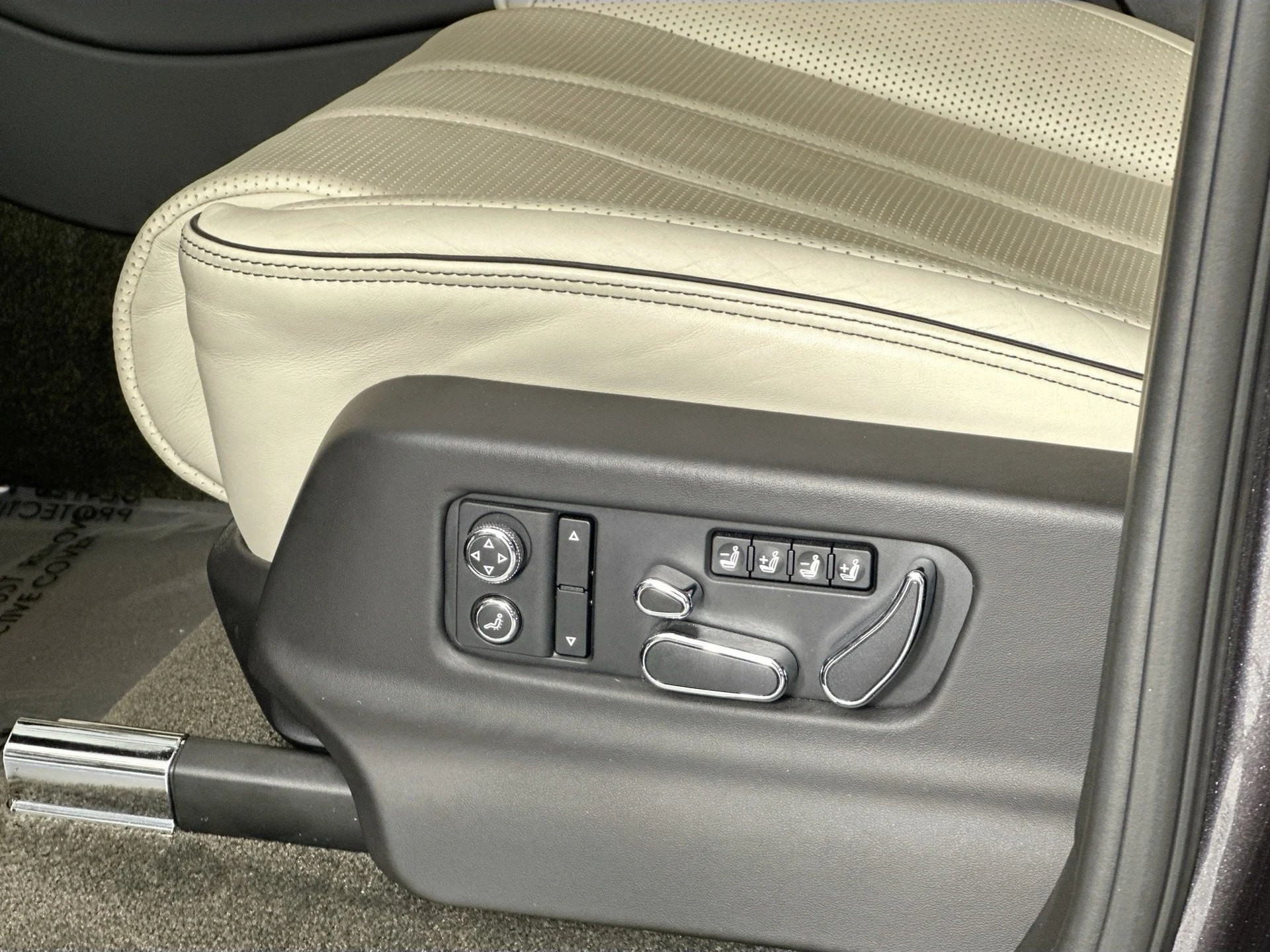 mph018_2759083608_19_f6ffd49d44