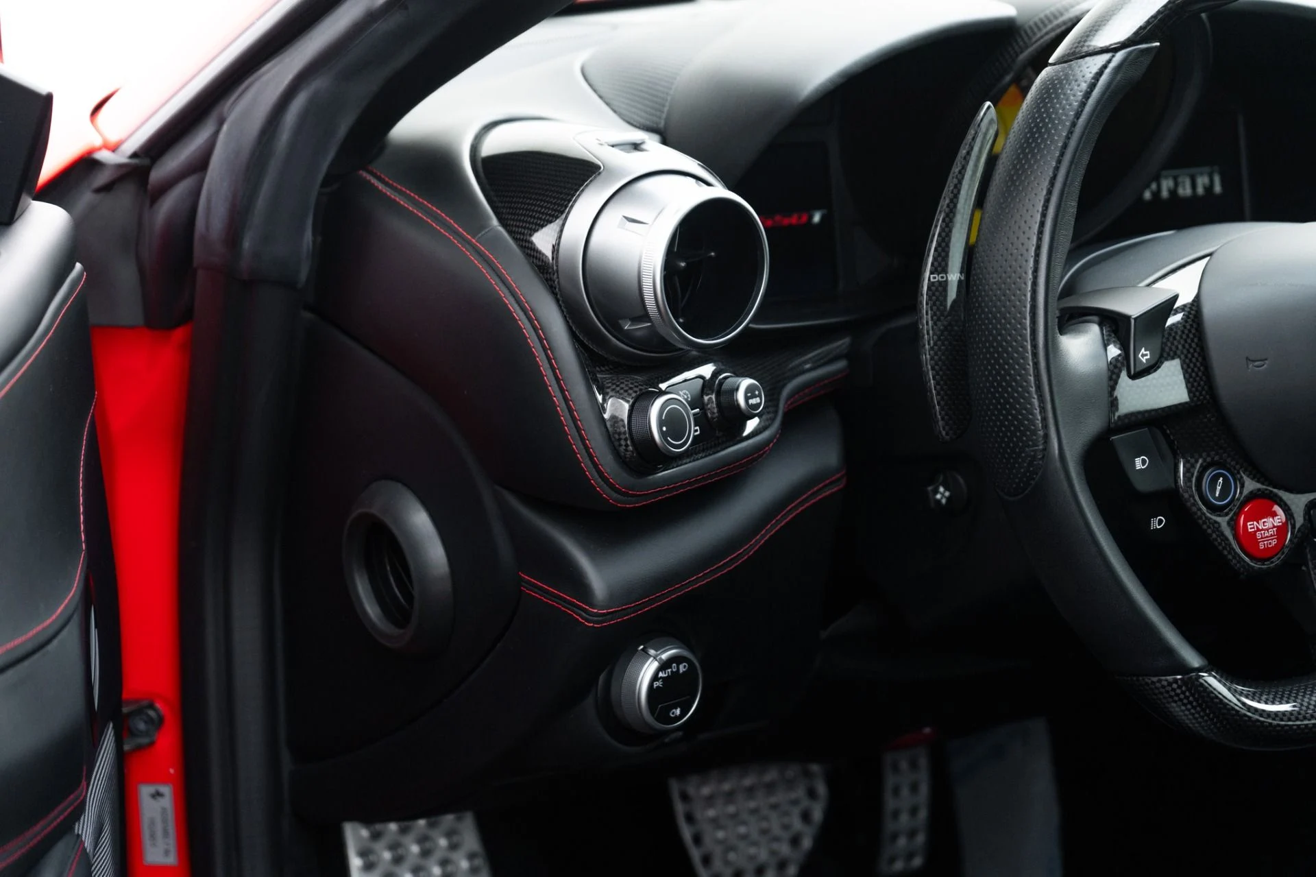 mph018_2760572147_Used_2018_Ferrari_GTC_4_Lusso_T_1771449324_b9ea189184