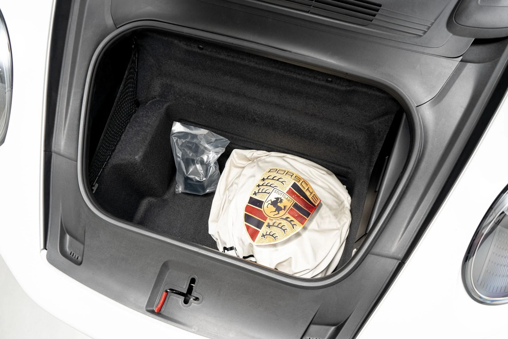 mph018_2761016194_Used_2024_Porsche_911_Turbo_S_Cabriolet_Sport_Design_Package_Exclusive_Manufaktur_Interior_1780002911_34f8a29180